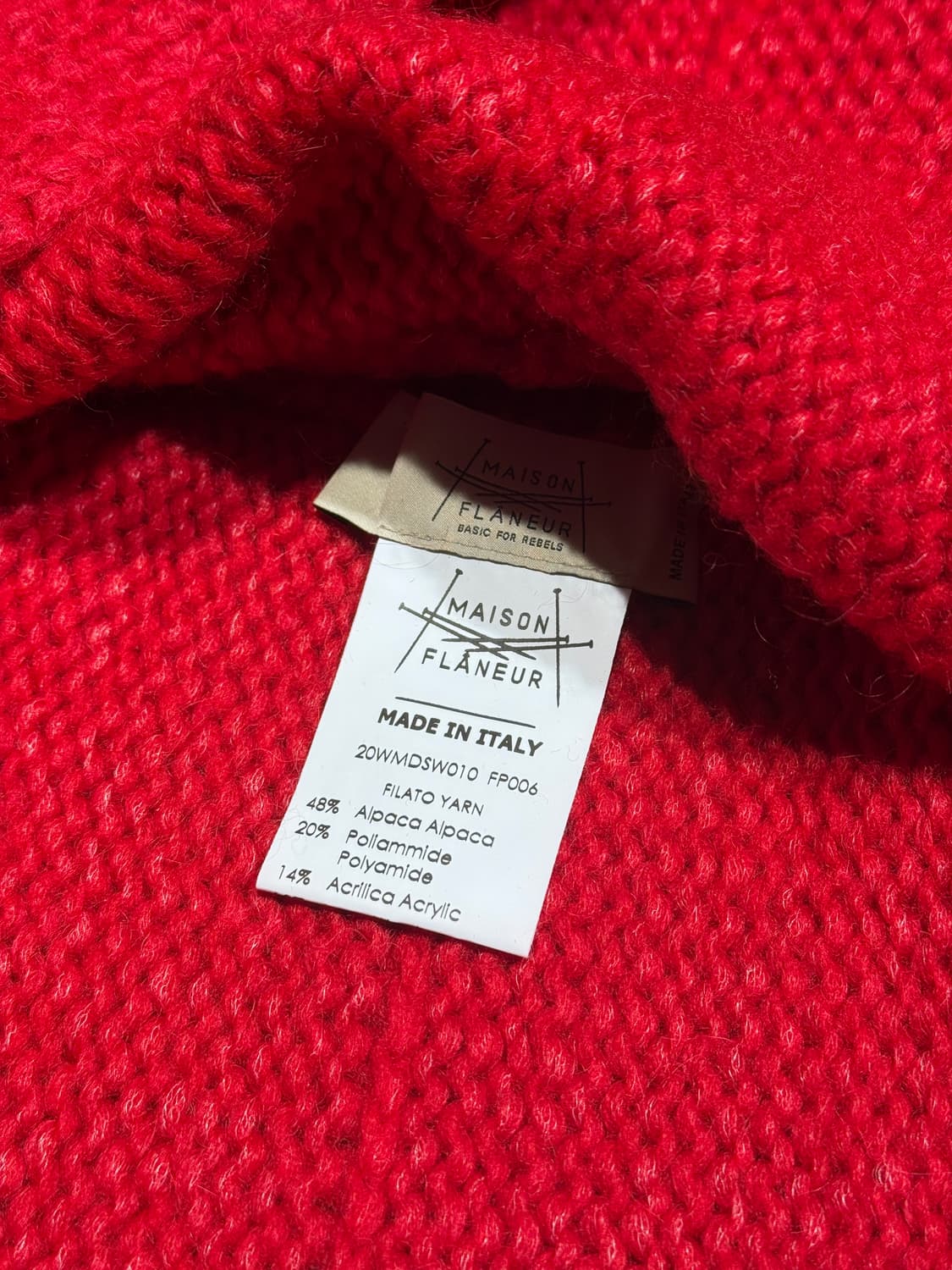 Maison Flaneur 메종 플라네르 레드 크롭 터틀넥 상품이미지4