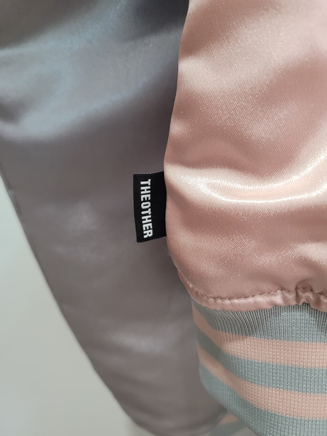 앤디아더 MA-1 핑크 배색 크롭 블루종 자켓 55~66 상품이미지8