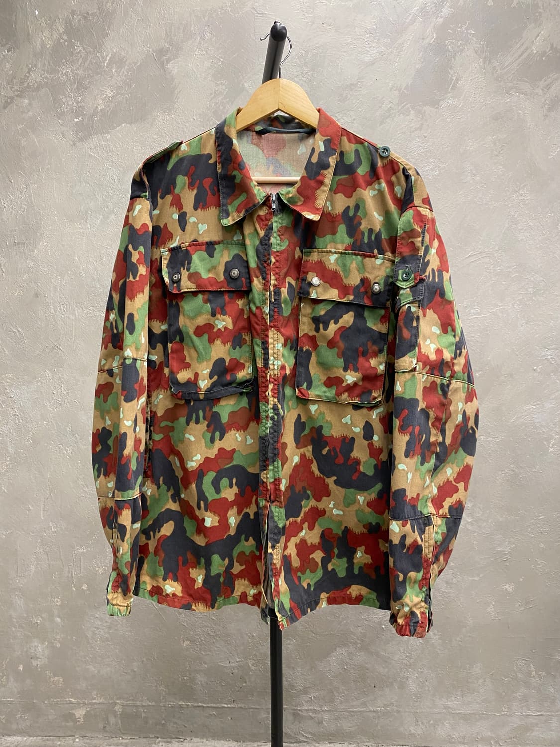 [L-XL] 80s 스위스 밀리터리 M83 카모플라쥬 자켓 상품이미지1