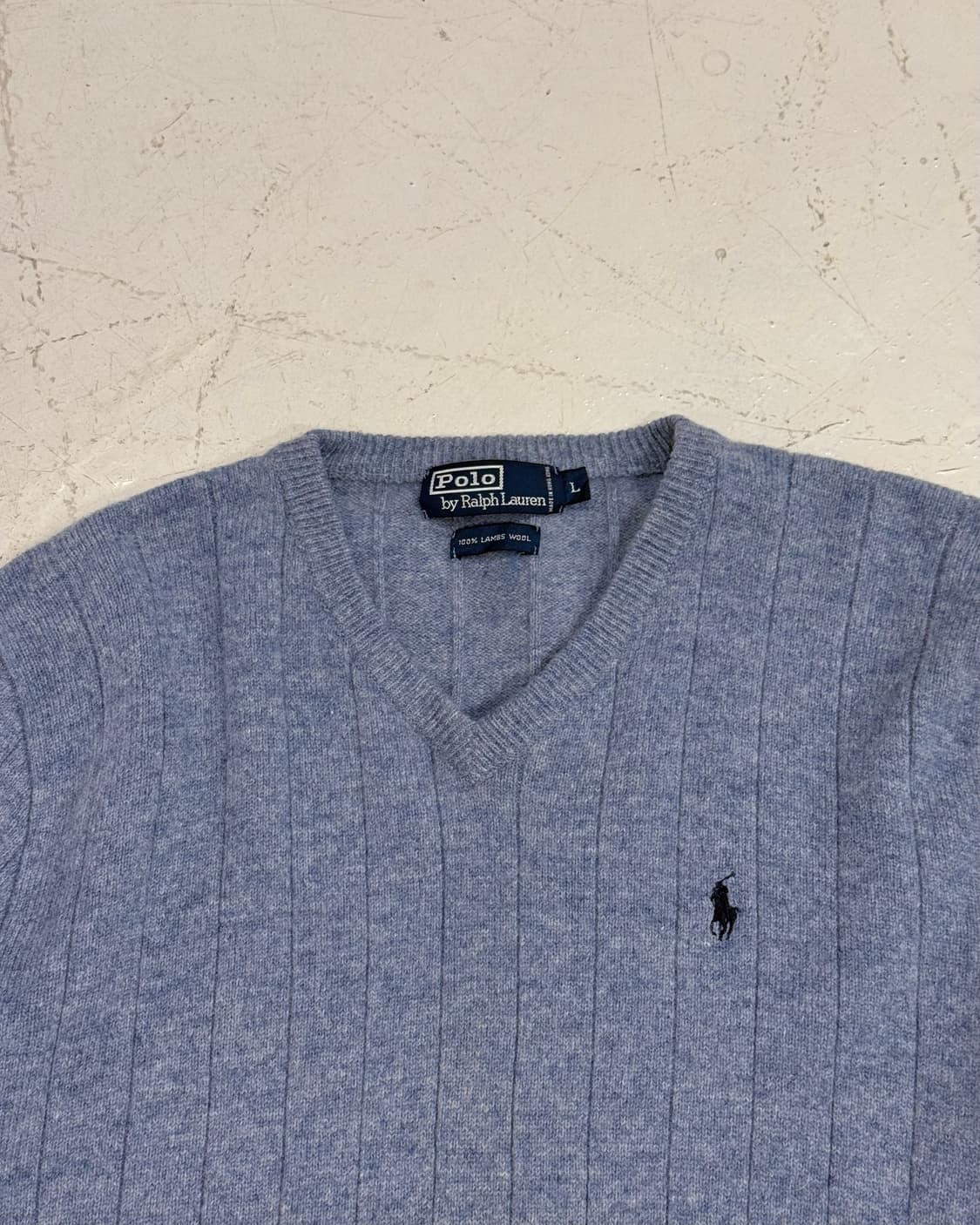 폴로 브이넥 블루 니트 상품이미지2