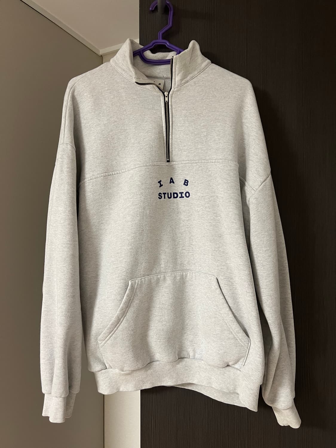 아이앱 스튜디오 하프집업 L 상품이미지1