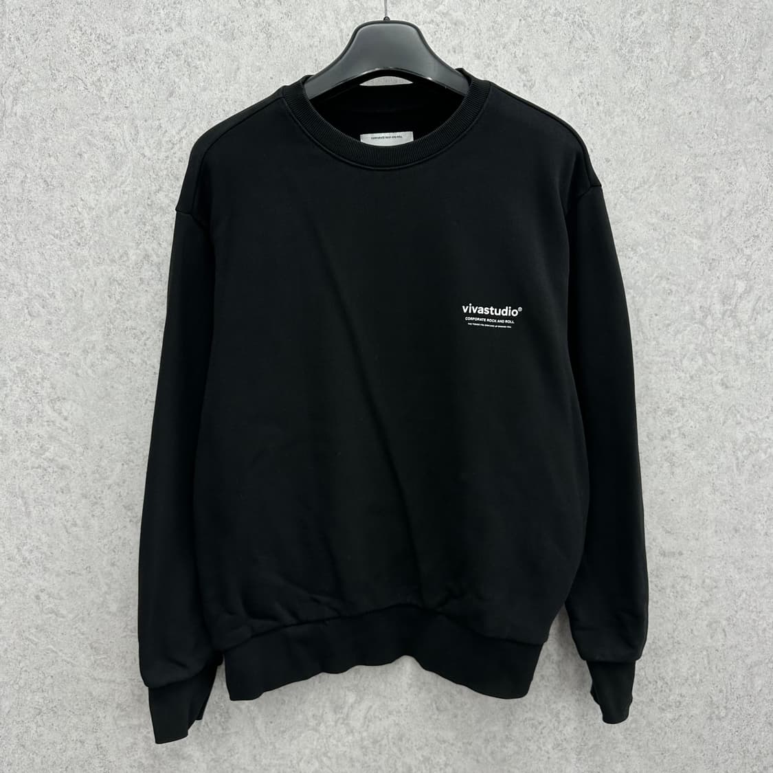 100 비바스튜디오 남자 루즈핏 맨투맨 상품이미지1