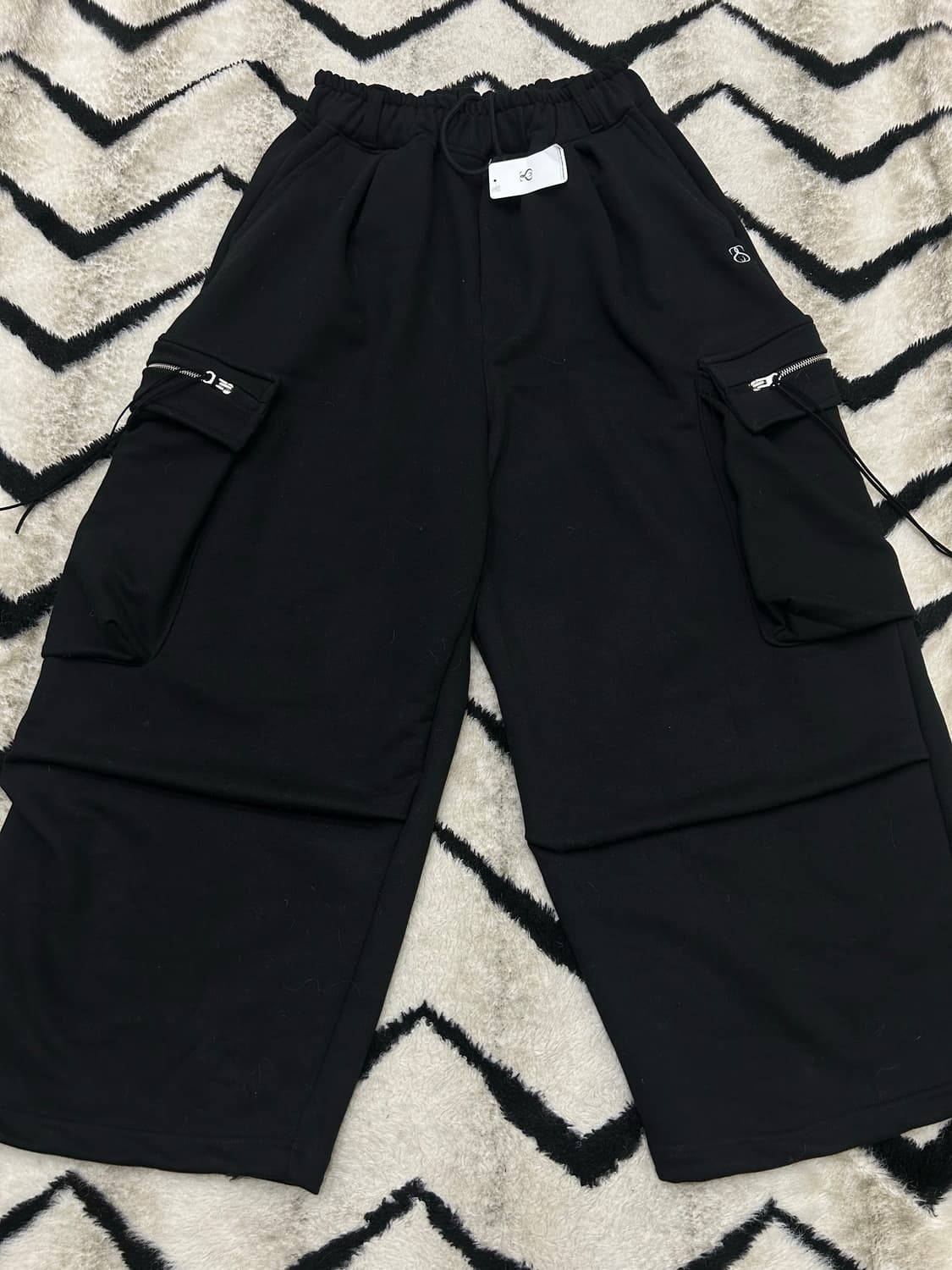 [Free]SSROOM 벌룬 카고 스웨트 트레이닝 팬츠/블랙 상품이미지4