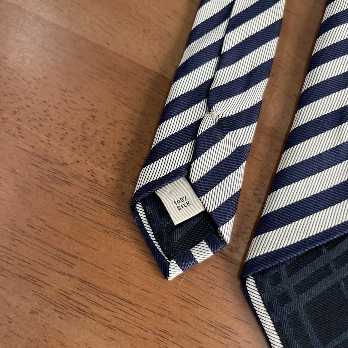 버버리 실크 넥타이 OS 상품이미지4