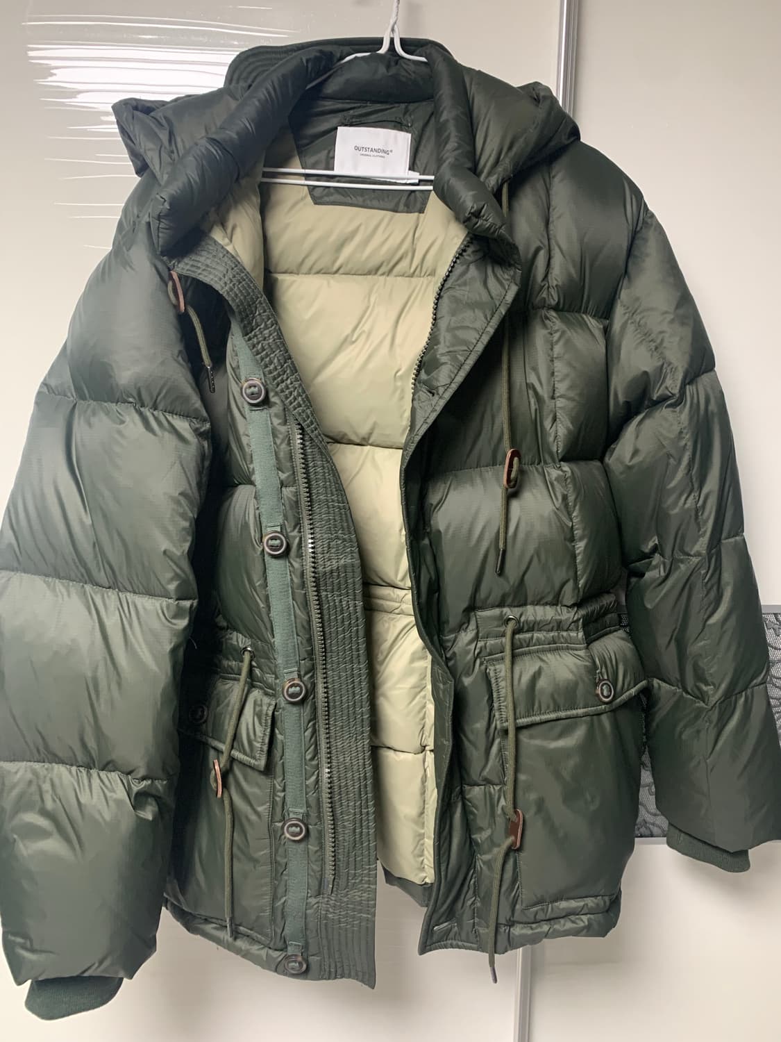 아웃스탠딩 카라코람 올리브 M 상품이미지1