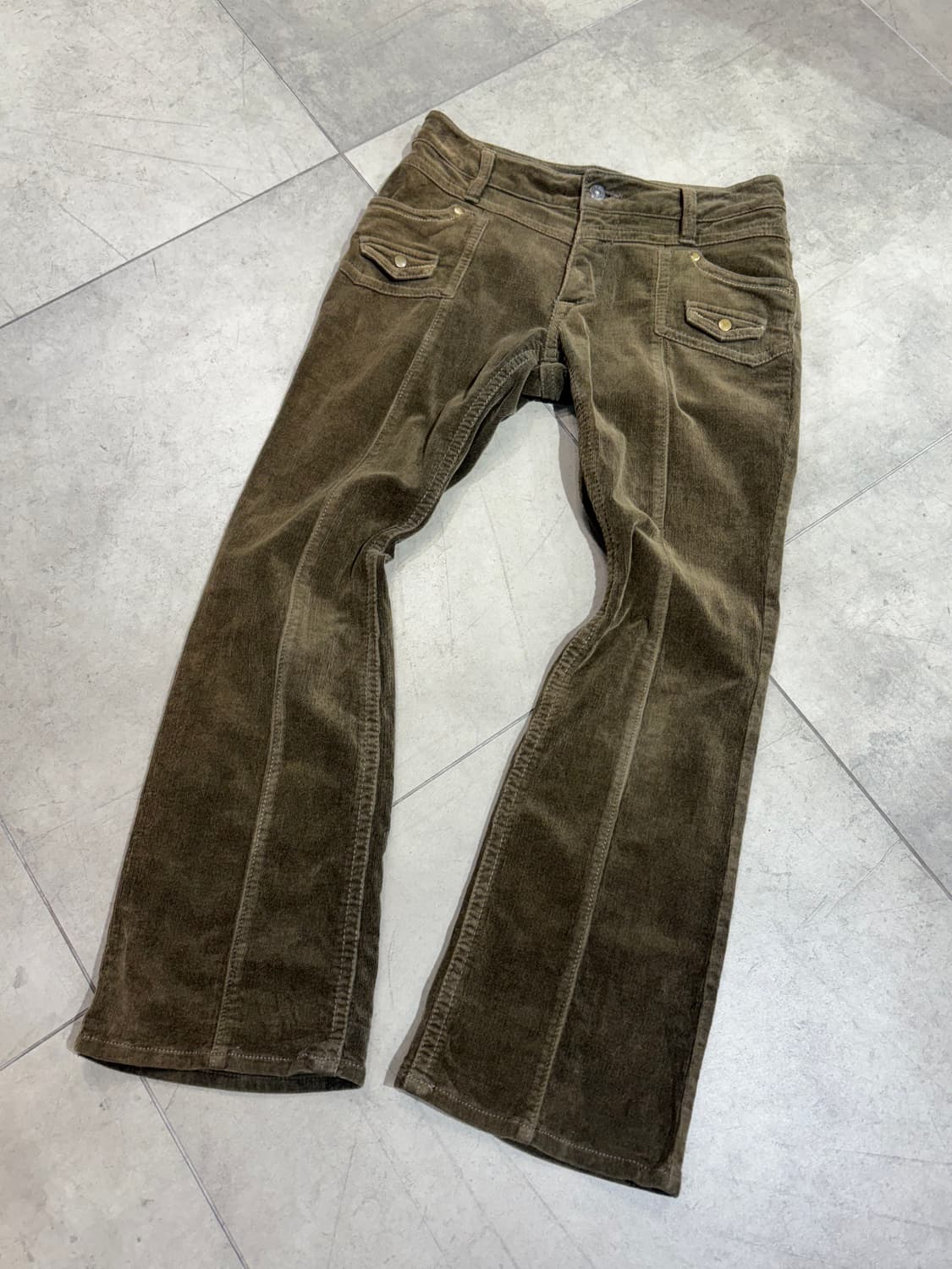 브라운 코듀로이 세미 부츠컷 팬츠 상품이미지1