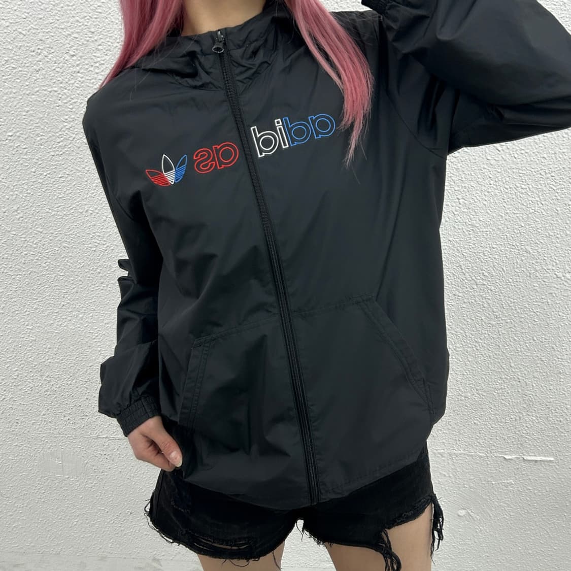 아디다스 컬러로고 블랙 후드 바람막이 L 상품이미지1