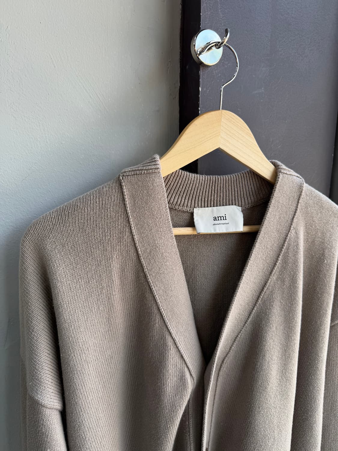 XL/ 아미 25FW 신형 엠브로이드 자수 가디건 상품이미지5