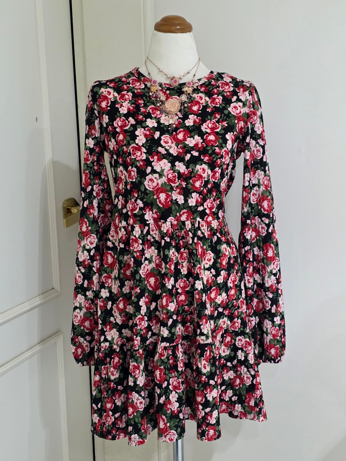 stradivarius 빈티지)로즈 플로럴 로맨틱 히메갸루 블랙 원피스 상품이미지1