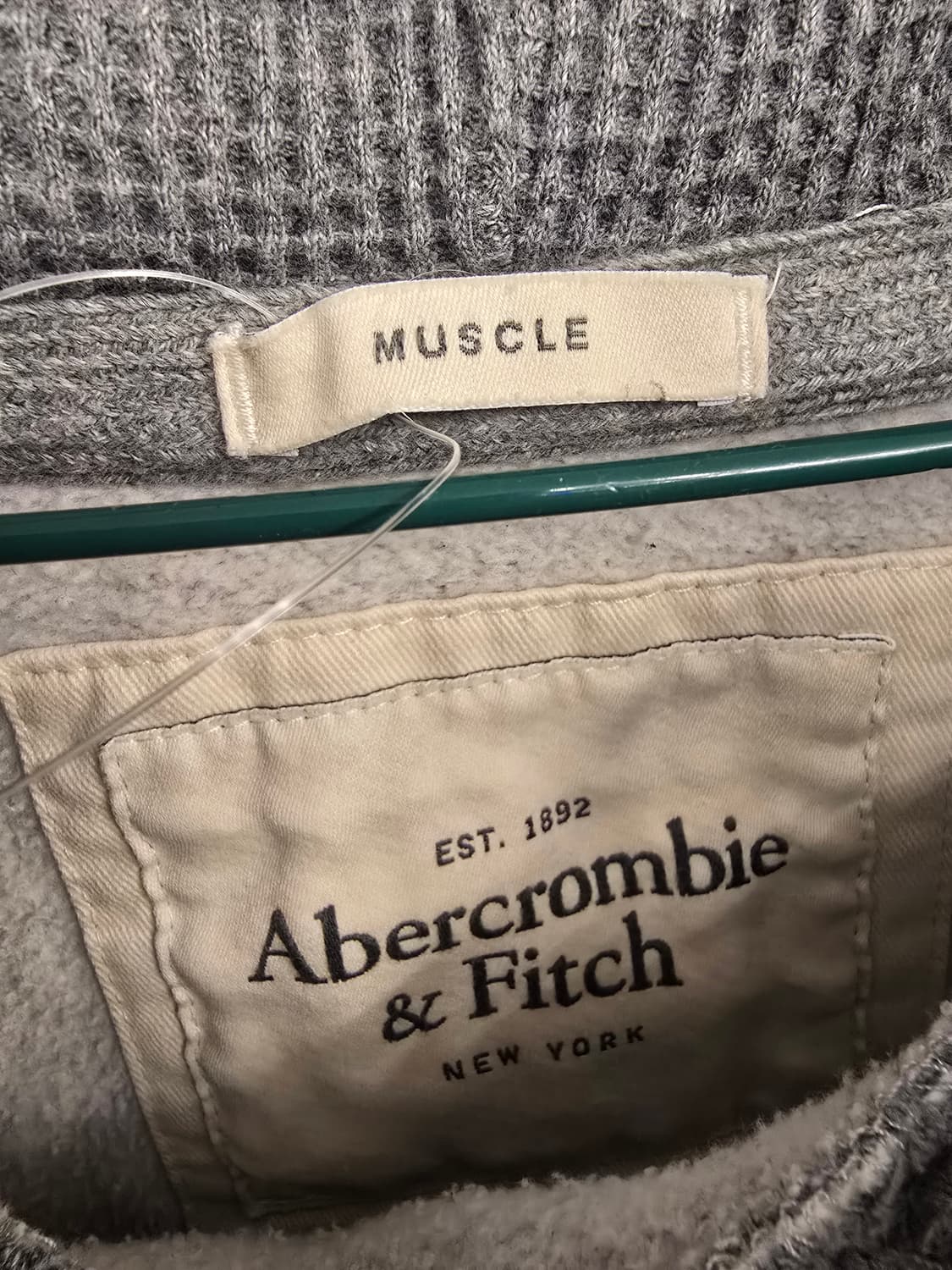 아베크롬비 앤 피치(Abercrombie & Fitch)회색 후드티 상품이미지2