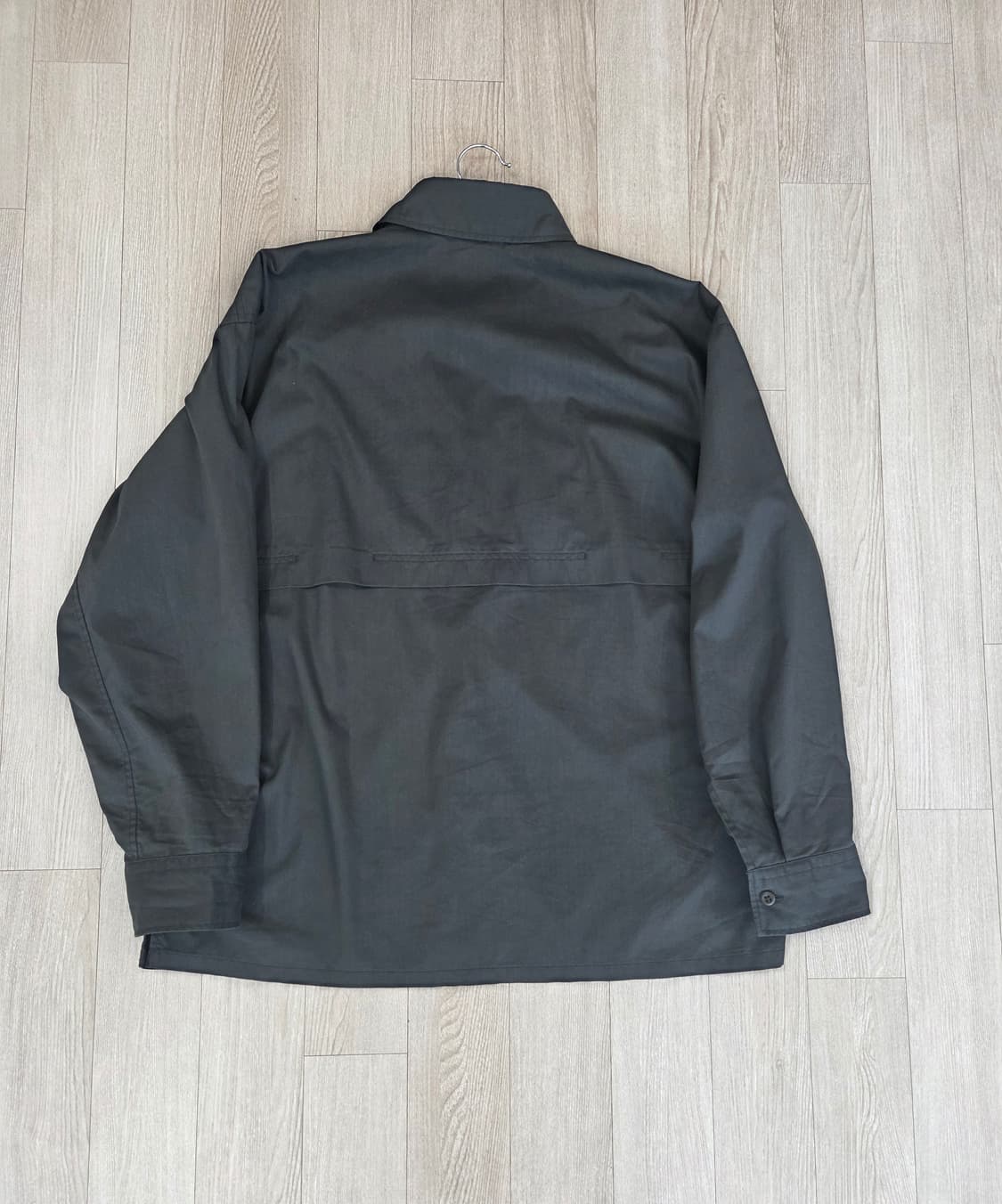 (새상품)유니클로U 르메르 유틸리티 오버사이즈 셔츠 08다크그레이 L 상품이미지4