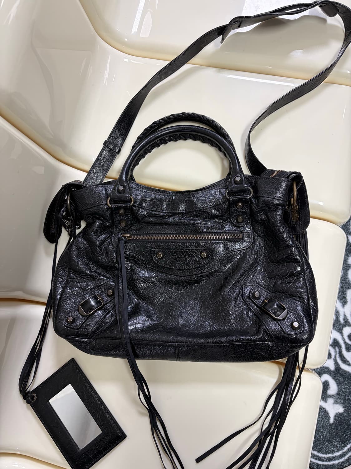 [A 정품] 발렌시아가 시티 모터백 타운 블랙 상품이미지1