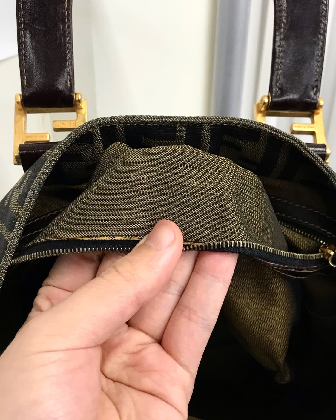 펜디 금장 주카 토트백 가방 상품이미지10