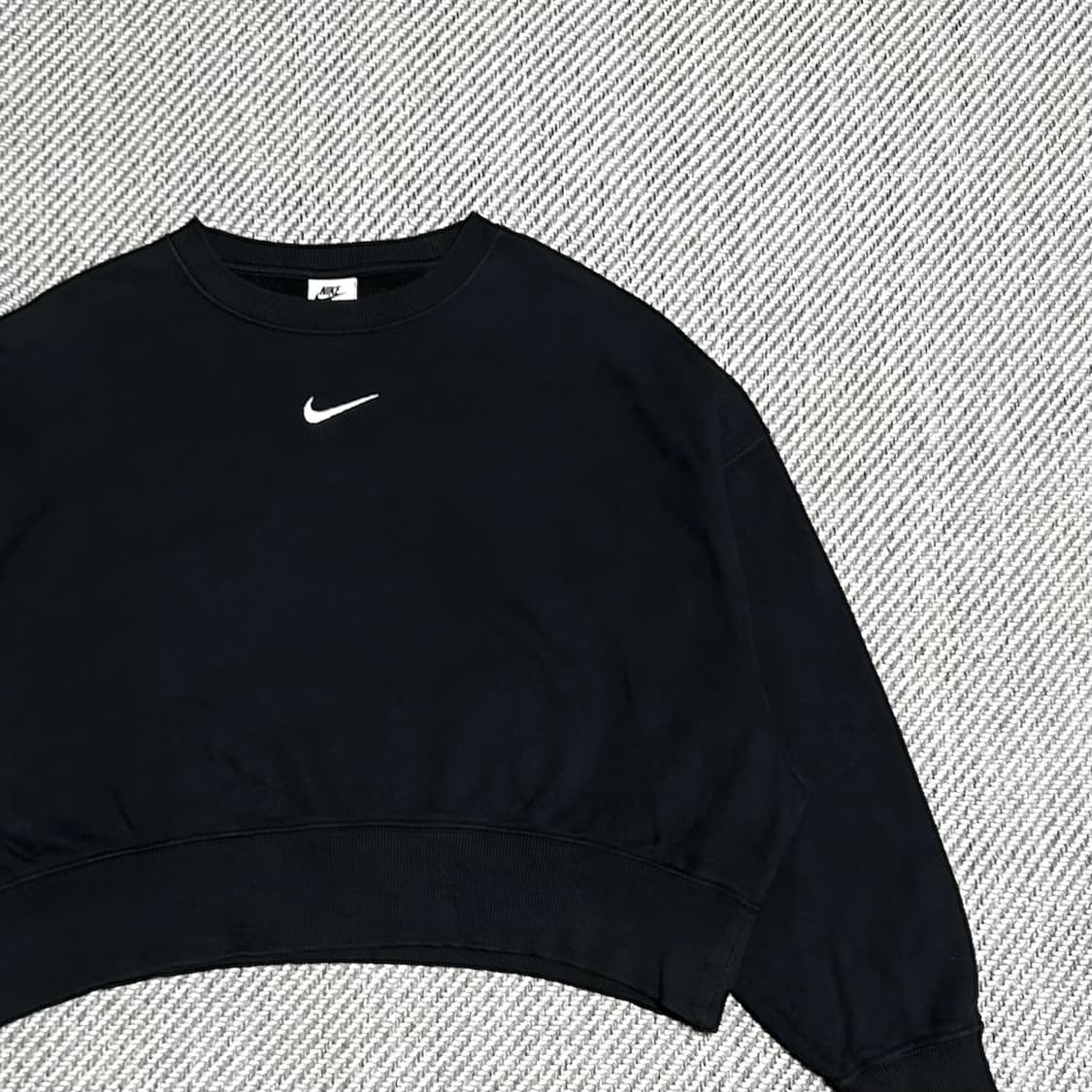 [S] Nike 나이키 우먼즈 크롭 스우시 맨투맨 상품이미지2