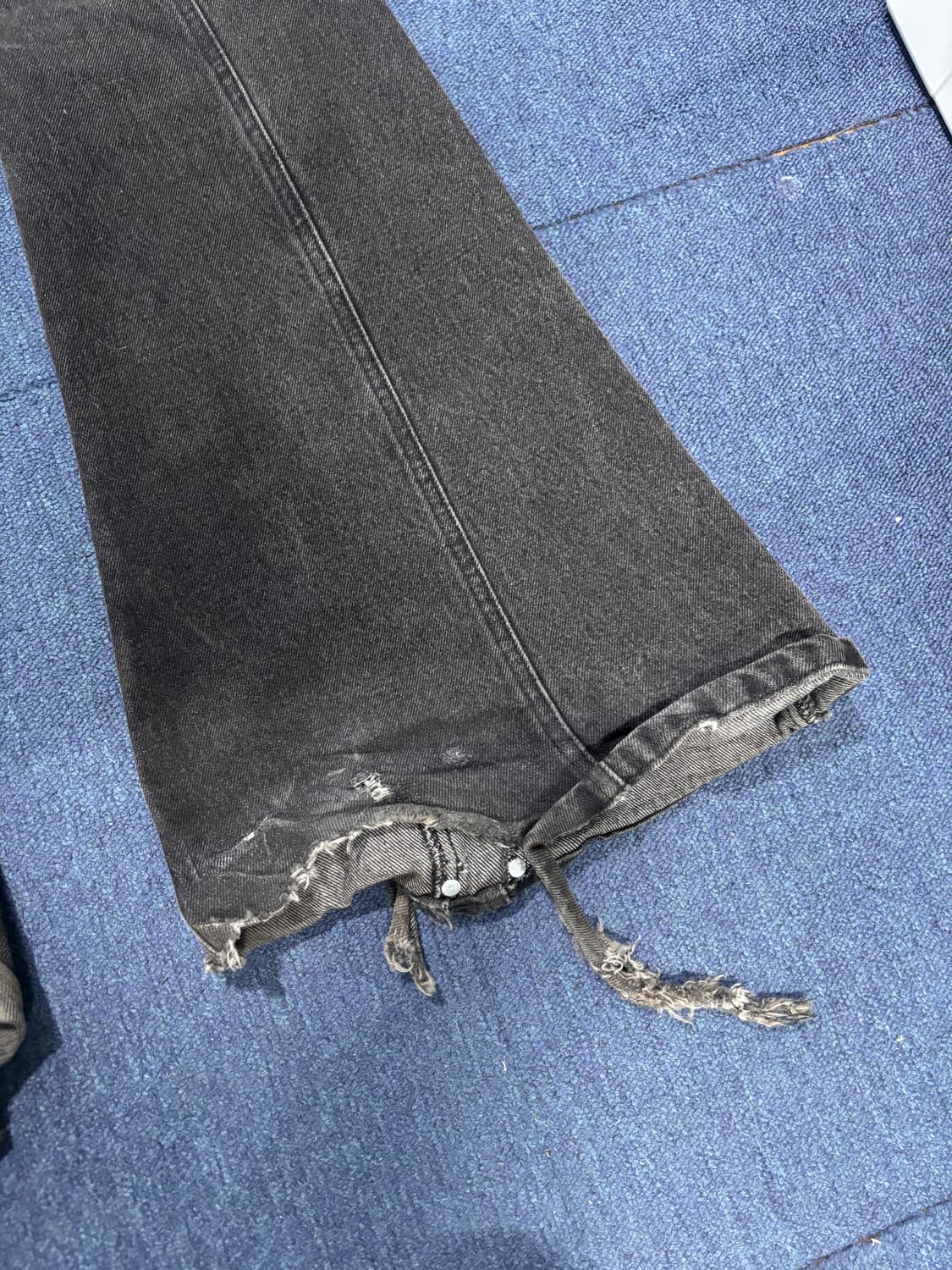 CZ DARK KNIGHT FLARE JEANS 상품이미지5