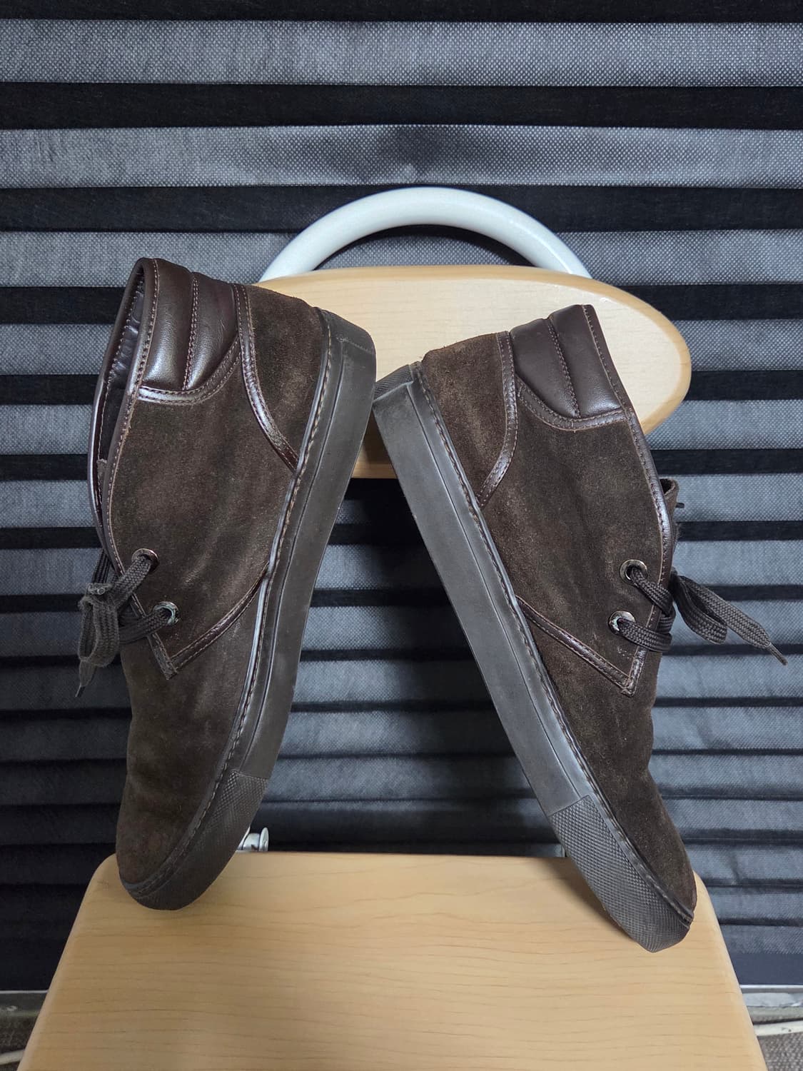 (정품) [몽클레어] 스웨이드 가죽 스니커즈 판매합니다. 상품이미지2