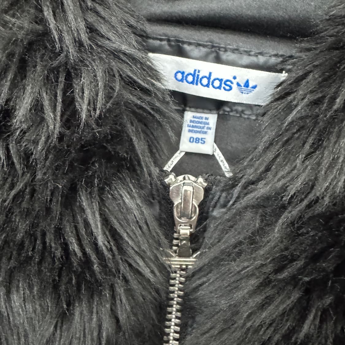여성용 85 아디다스 블랙 퍼 후드 자켓  상품이미지5