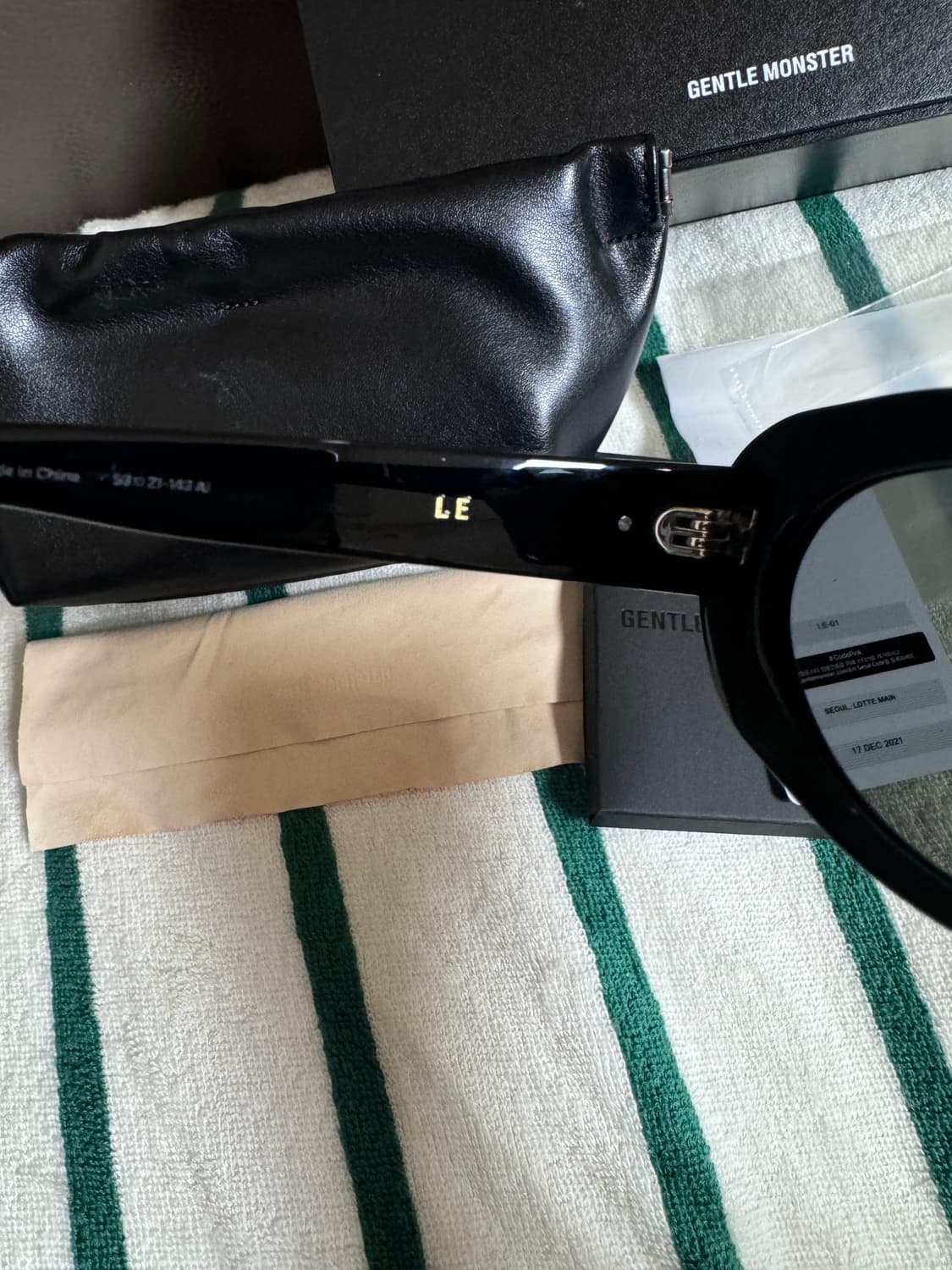 젠틀몬스터 Le 01 블랙 상품이미지4