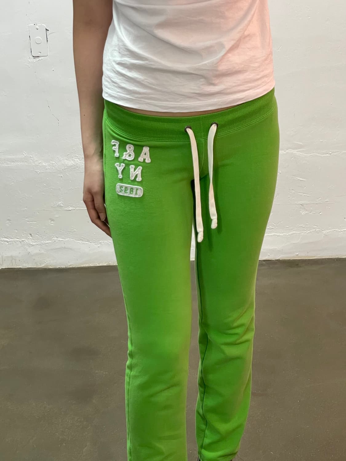 Abercrombie & Fitch 트레이닝 바지 XS 라임색 상품이미지1