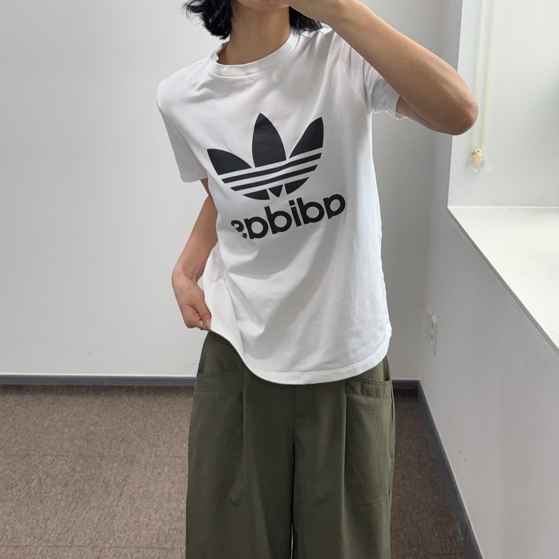 Adidas 아디다스 파이어로고 화이트 반팔 상품이미지2