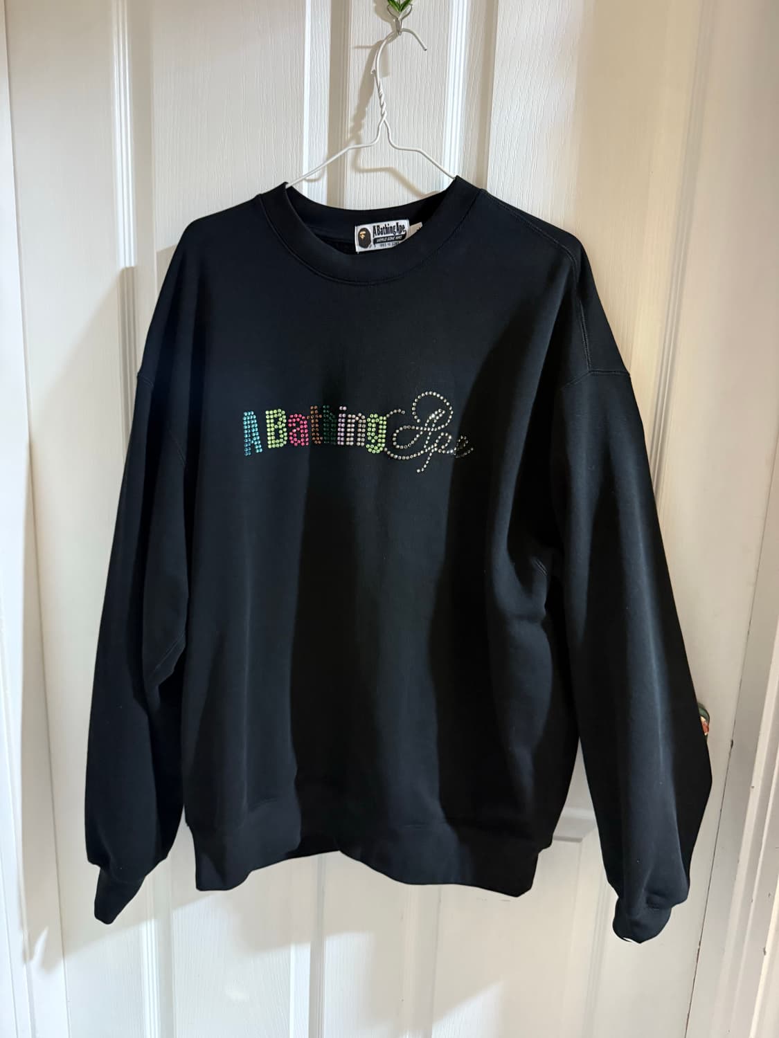 베이프 라인스톤 로고 크루넥 스웨트셔츠  블랙  상품이미지2