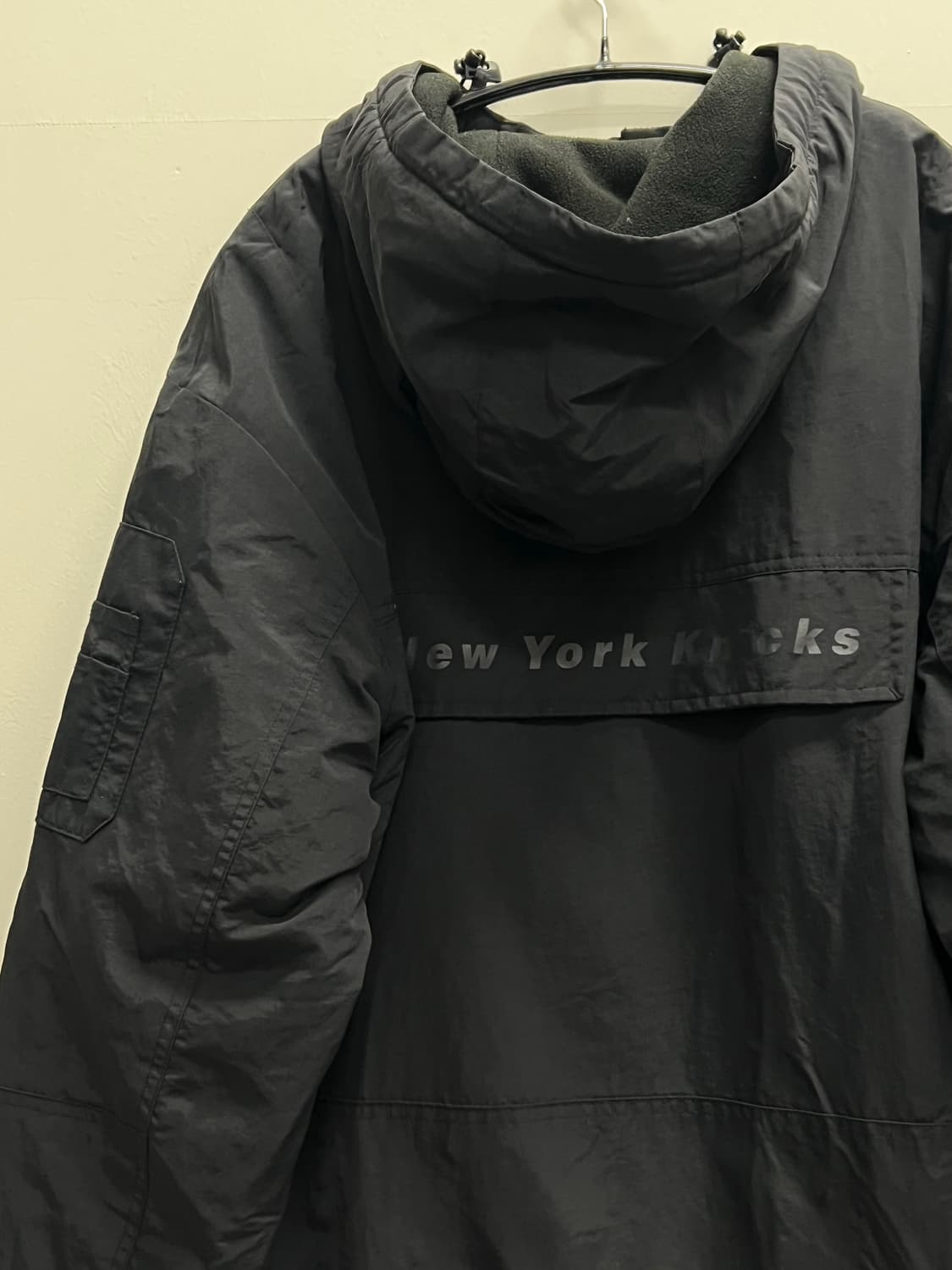 NBA 뉴욕 닉스 나일론 점퍼 블랙 상품이미지5