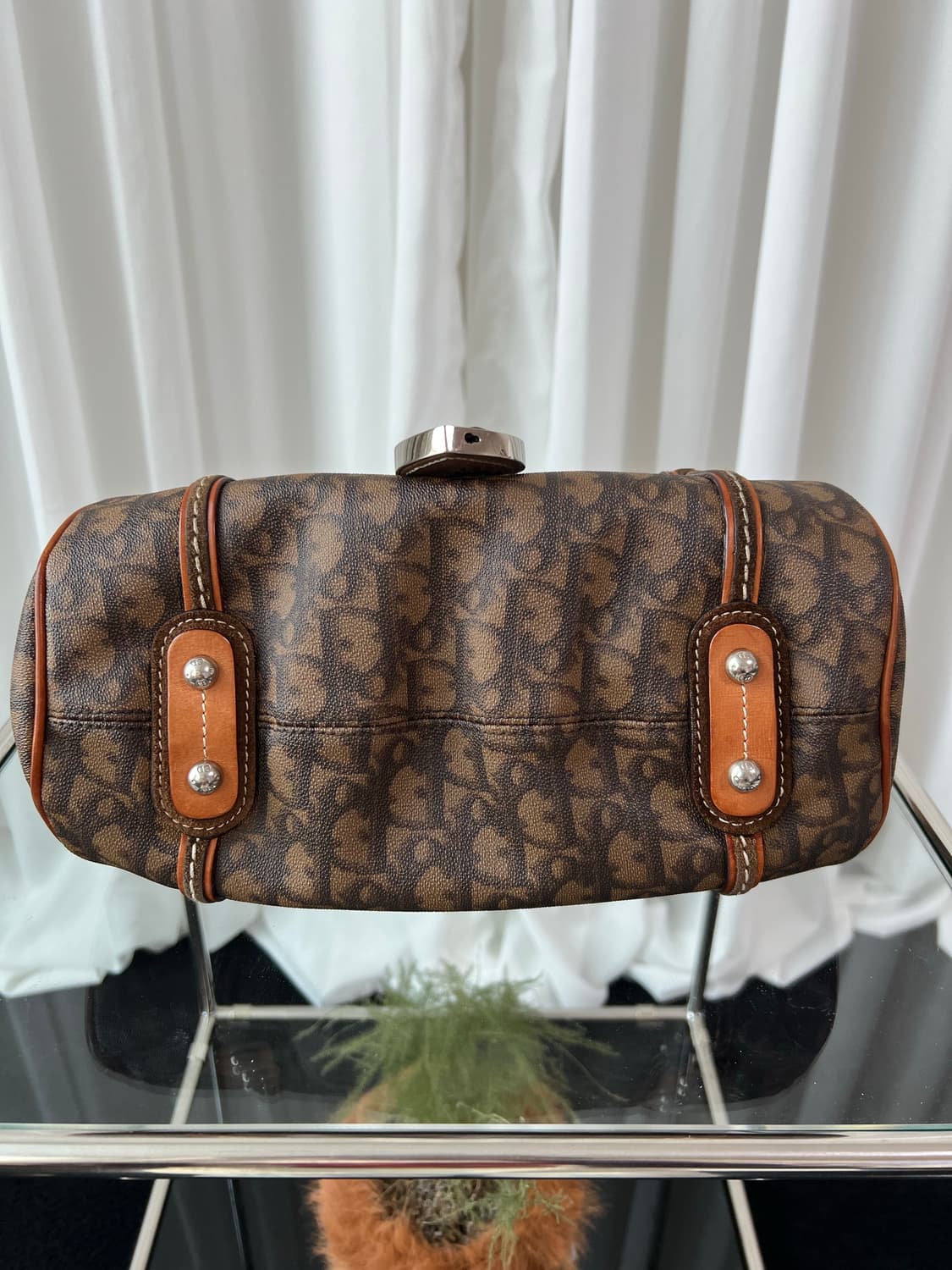 디올 로맨틱 트로터 하트 참 숄더백 상품이미지8