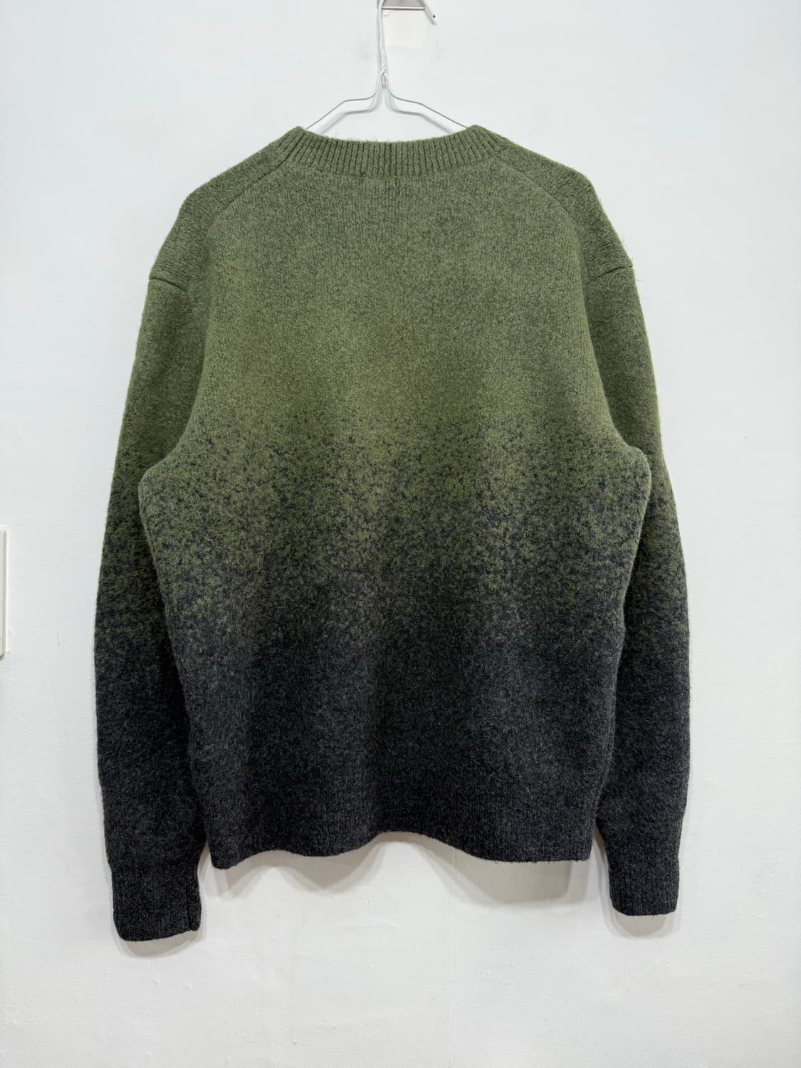 Jw앤더슨 X 유니클로 수플레얀 그라데이션 크루넥 스웨터 S 상품이미지6