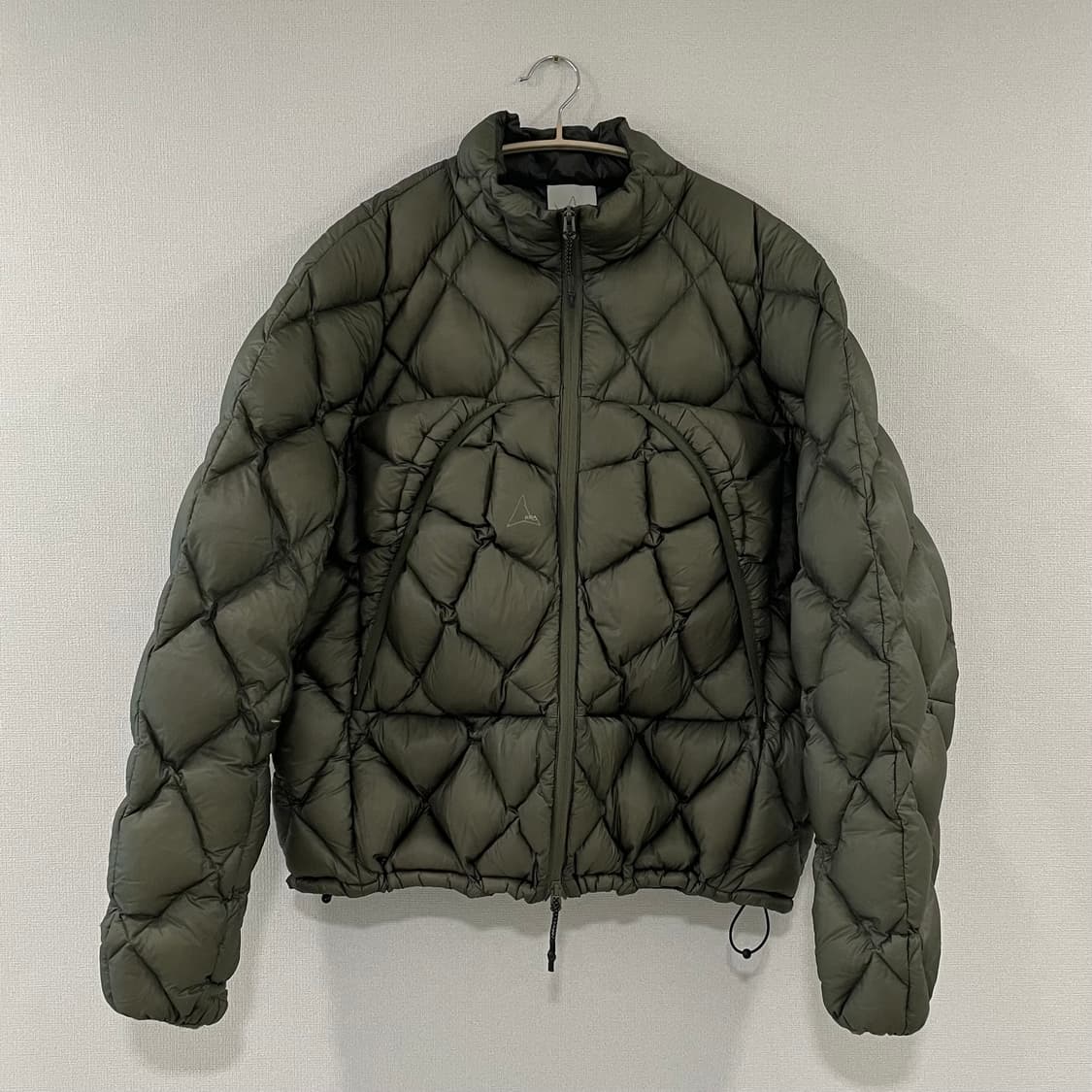 로아 하이킹 라이트 다운 자켓 다크 그린 상품이미지3