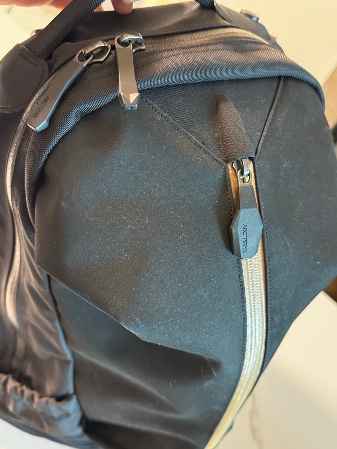 아크테릭스 아로 22 백팩 24k블랙 상품이미지8