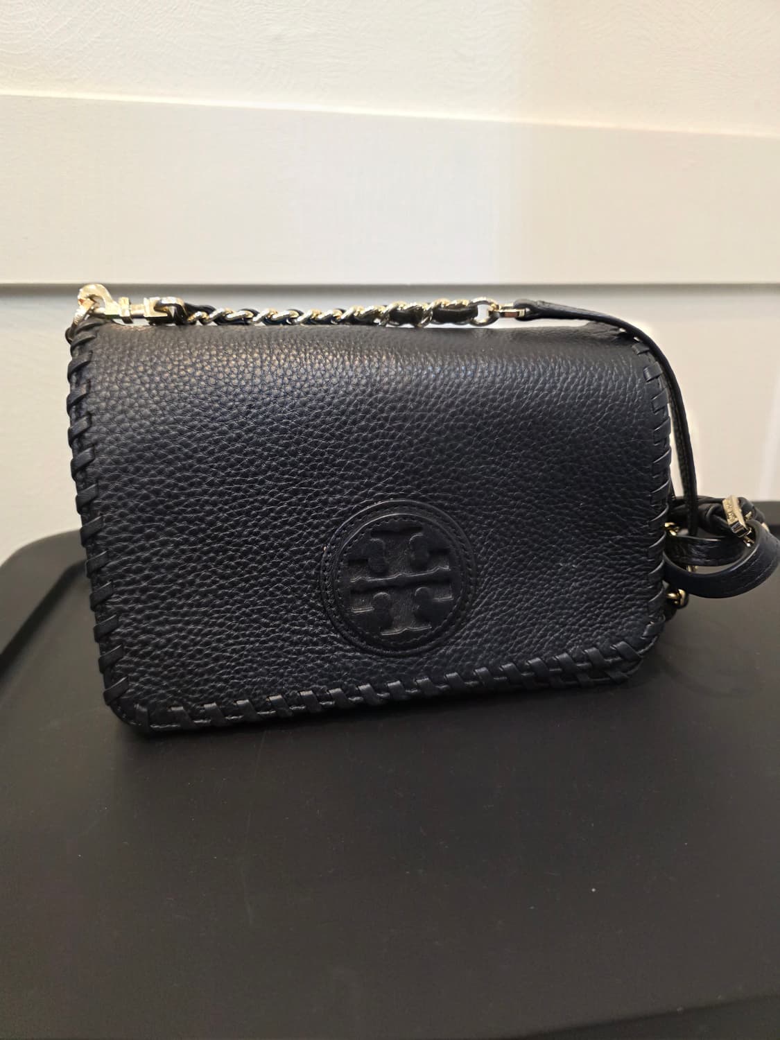 토리버치 마리오 콤보 크로스바디 백 블랙 그레인가죽 상품이미지1