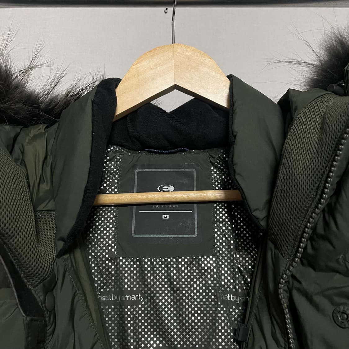 아이더 후드털 카키색 롱패딩 M 상품이미지3