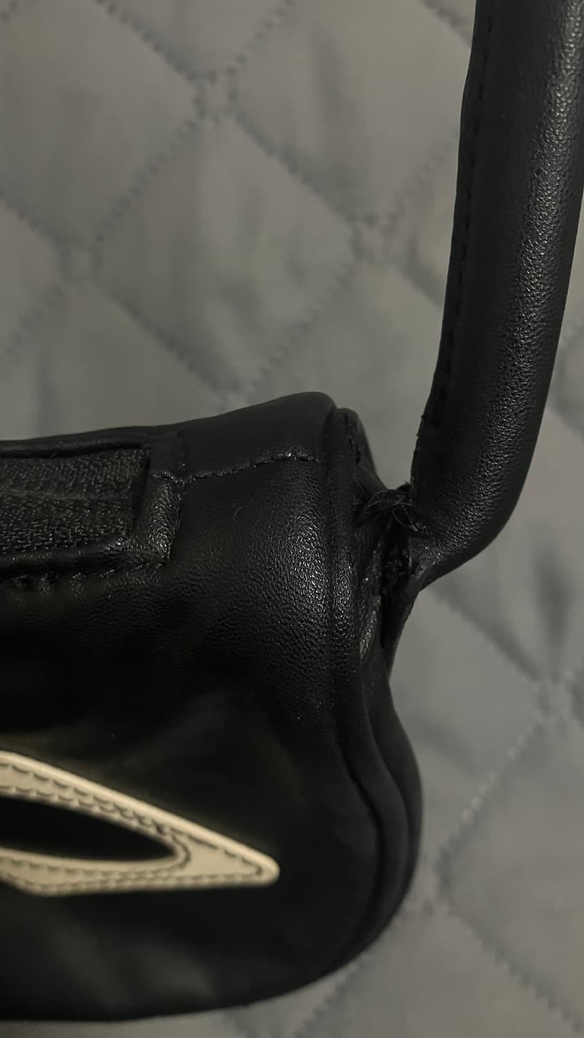 미스치프 롬버스 레더 숄더백 상품이미지3