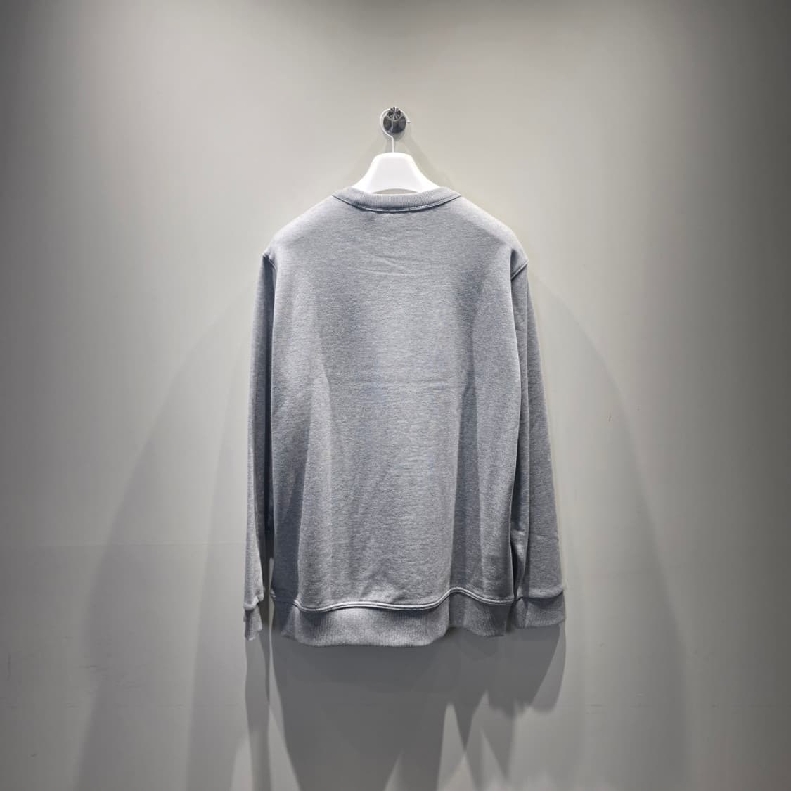 [중고/정품] 버버리 로고 패치 맨투맨 L 상품이미지2