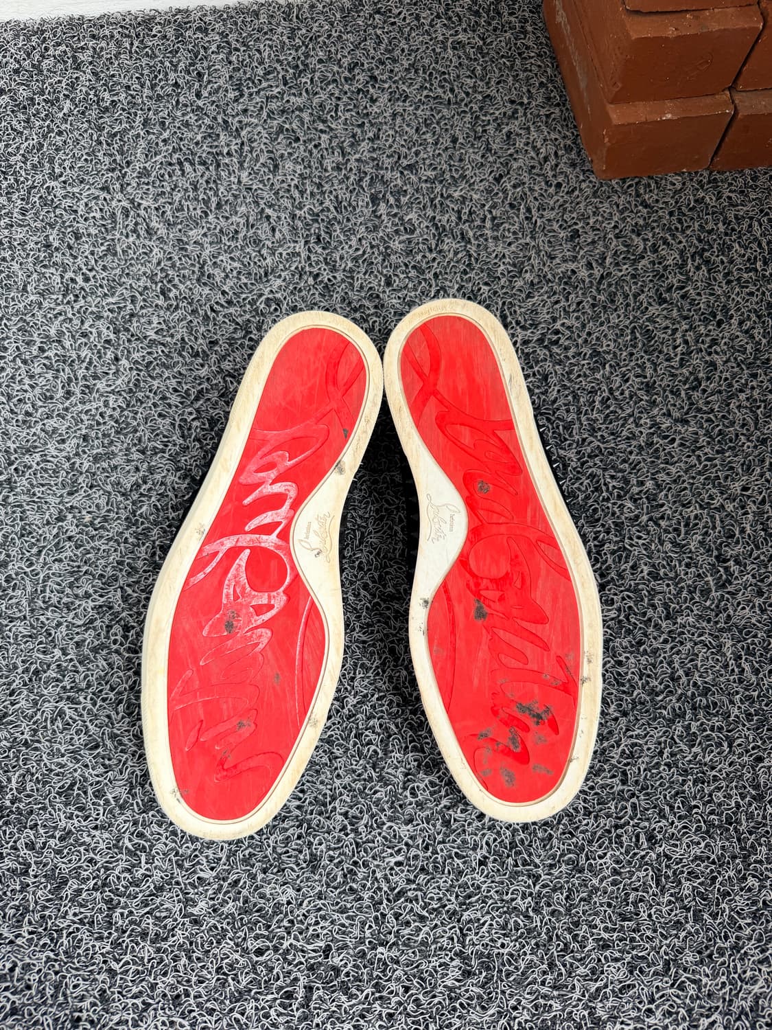 크리스찬 루부탱 피크보트 스웨이드 스파이크 슬립온 상품이미지7