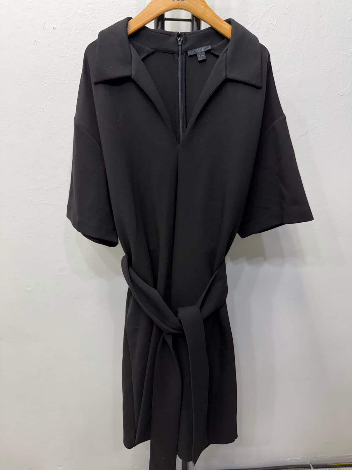 정품) COS 코스 블랙 벨트 점프수트 M 상품이미지1