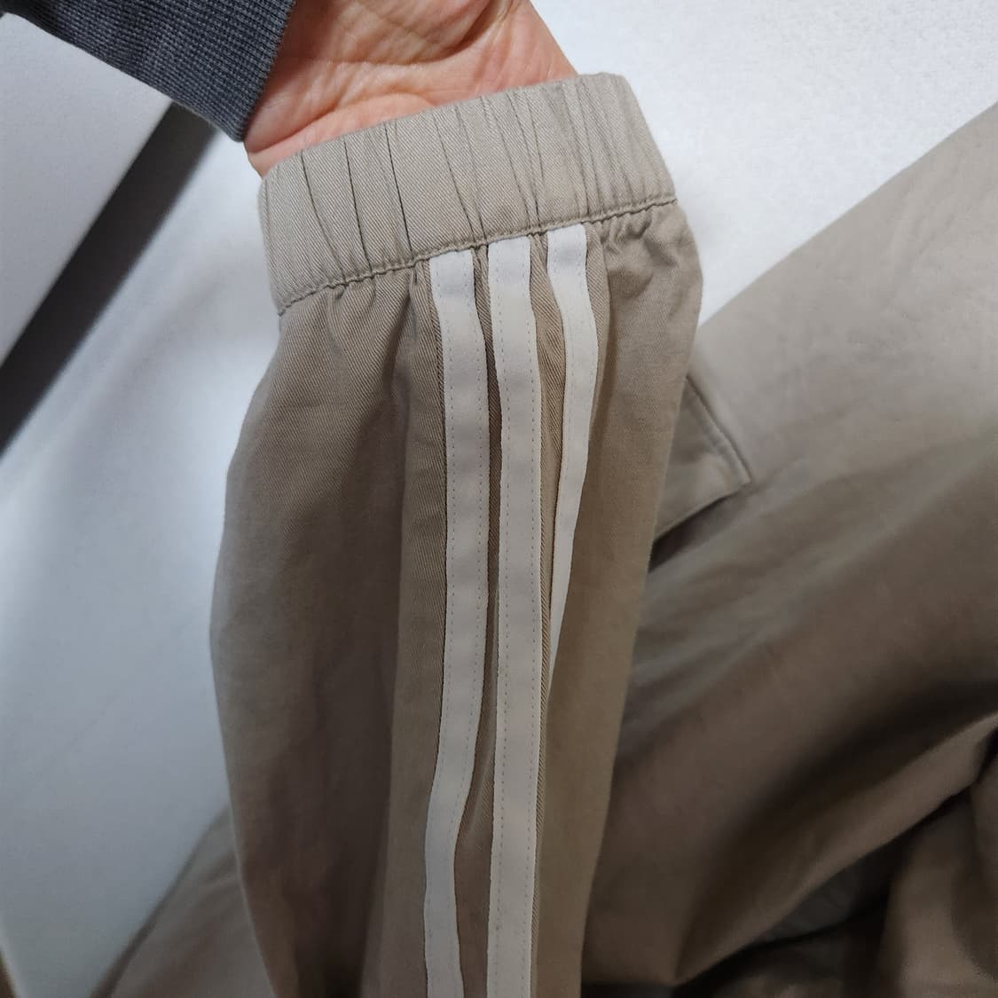 23년 아디다스 카고 팬츠 33-34 상품이미지4