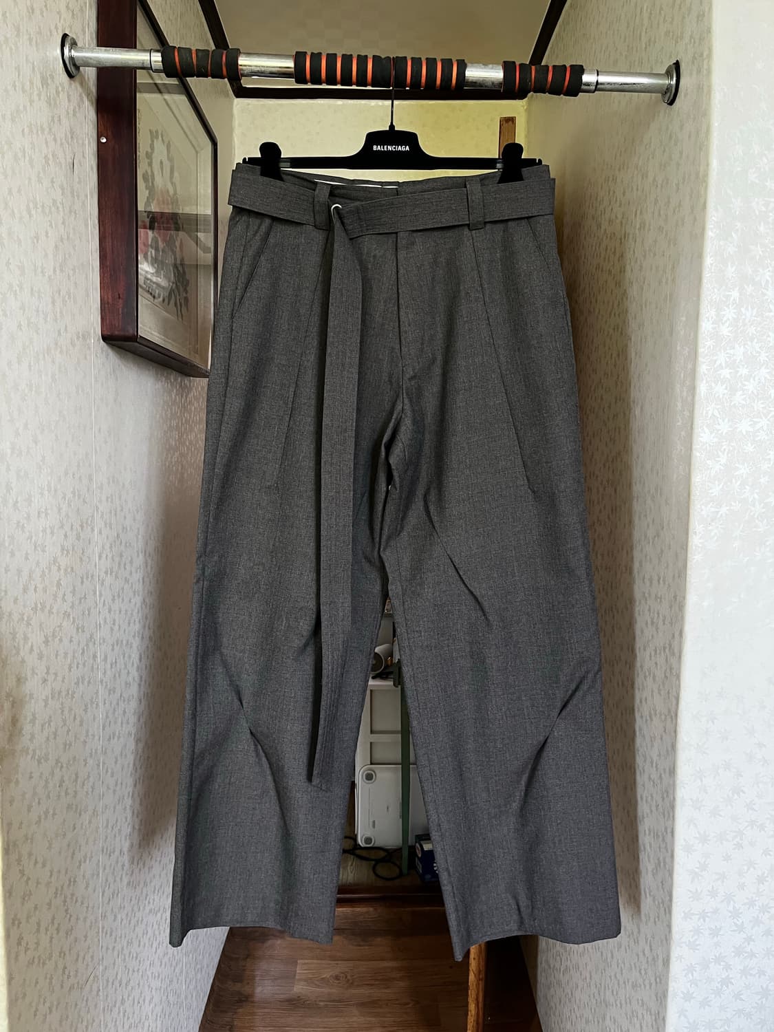 [L] stu 벨티드 팬츠 우드브라운 상품이미지1