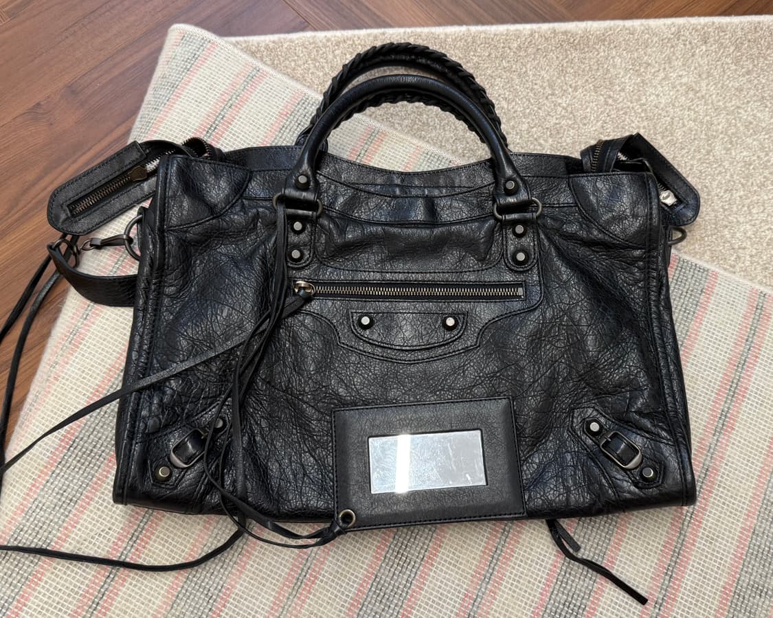 발렌시아가 시티 모터백 미디움 블랙 흑장 상품이미지1