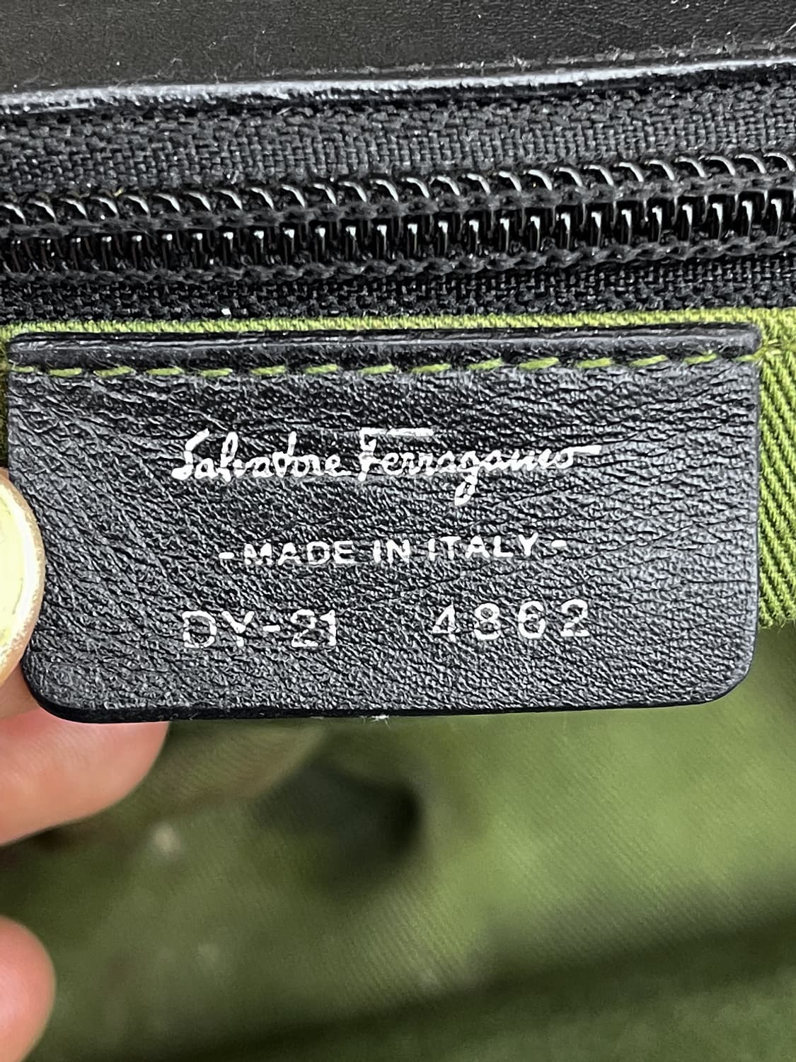 살바토레 페라가모 간치니 바게트 백 상품이미지9