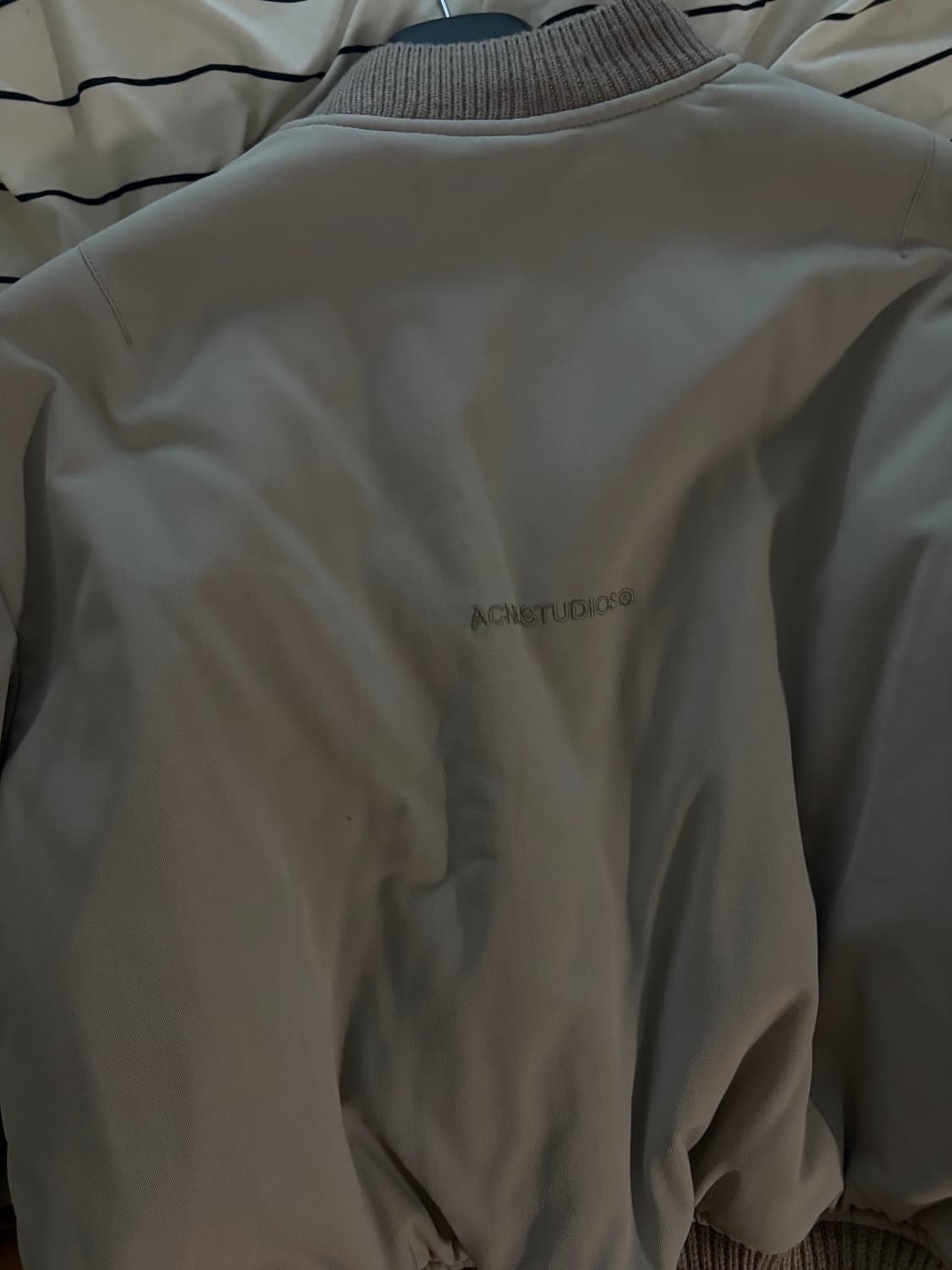 아크네스튜디오 코튼 봄버 상품이미지2