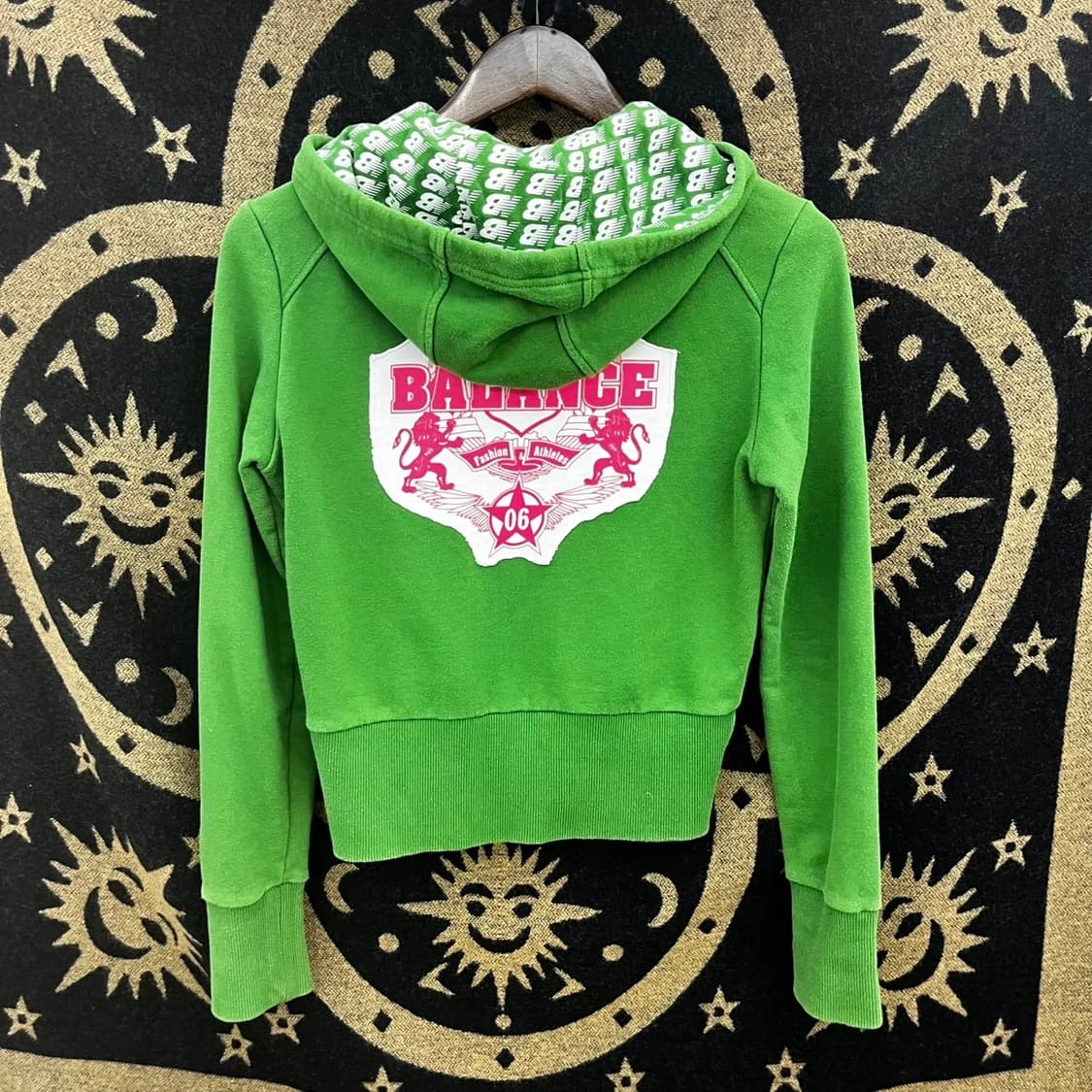 뉴발란스 스트릿 키치 Y2K 딱붙핏 세미크롭 후드집업 K0163 상품이미지4