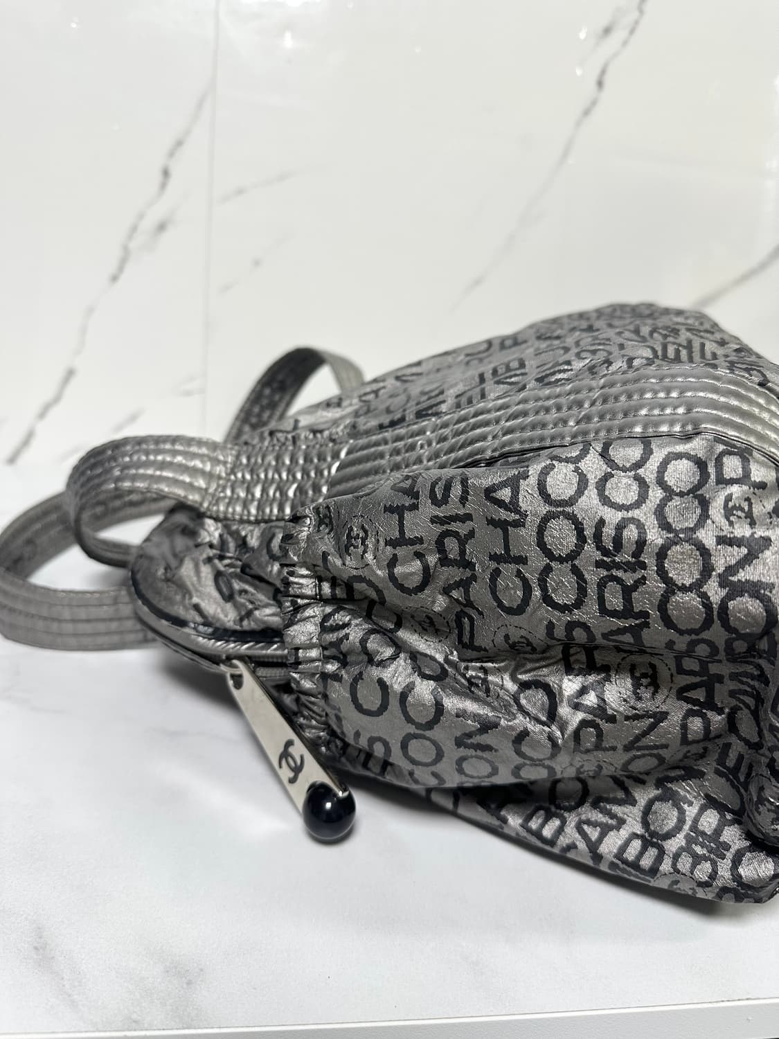 [A 정품] 샤넬 크루즈 토트 숄더백 실버 상품이미지3