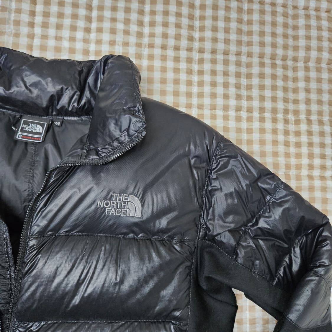 노스페이스 구스다운 경량패딩 남자100 상품이미지3