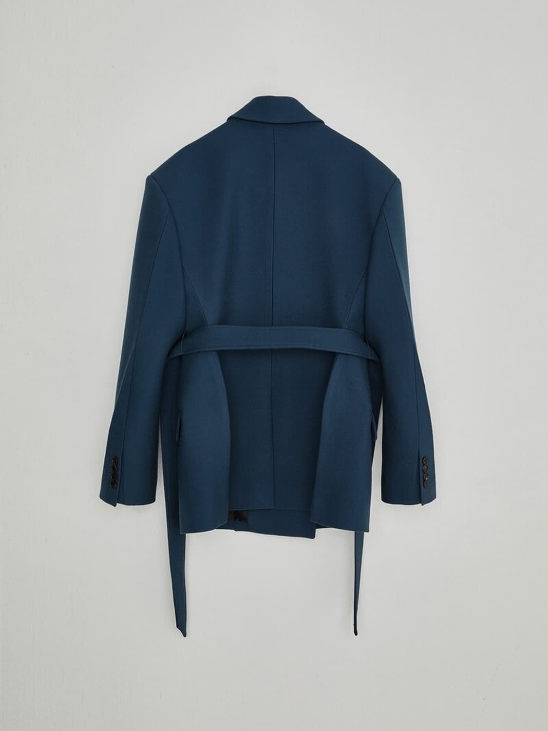 OVERSIZED HOURGLASS BELTED JACKET  상품이미지9