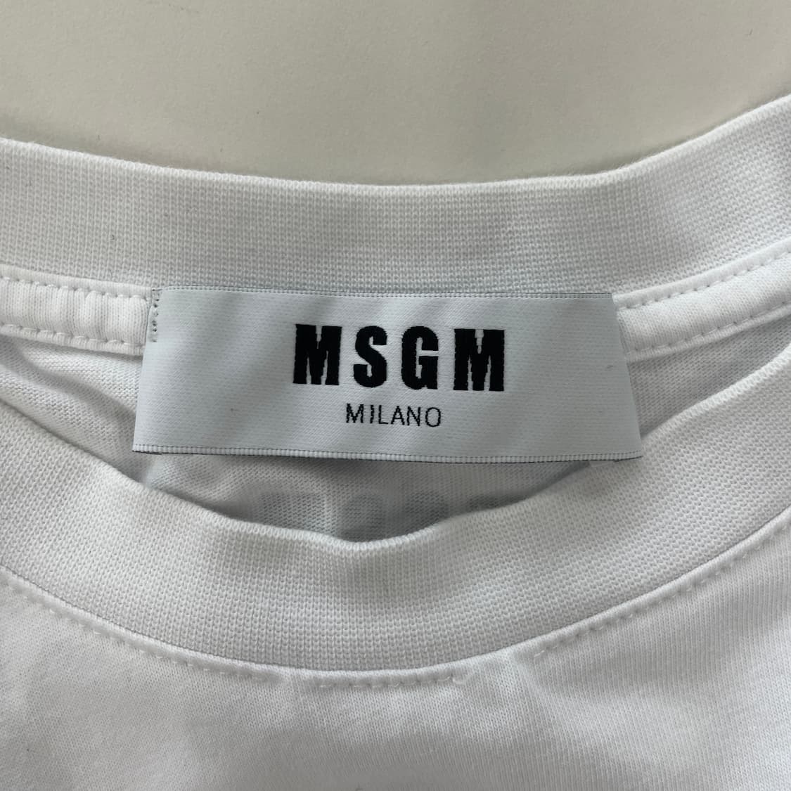 msgm 크로스 디테일 슬리브리스 나시 상품이미지5