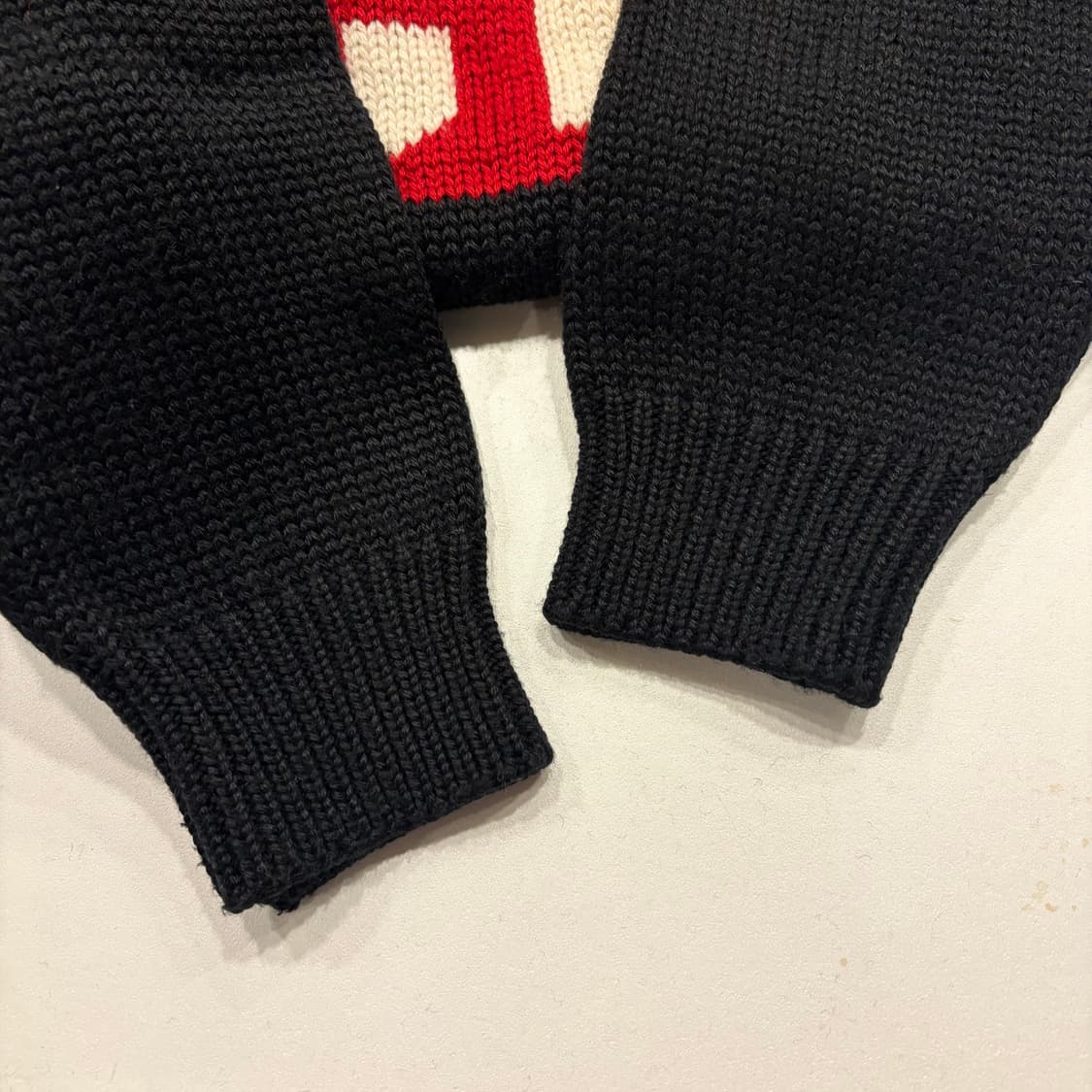[L] GCDS 블랙/레드 로고 니트 스웨터 B579 상품이미지6