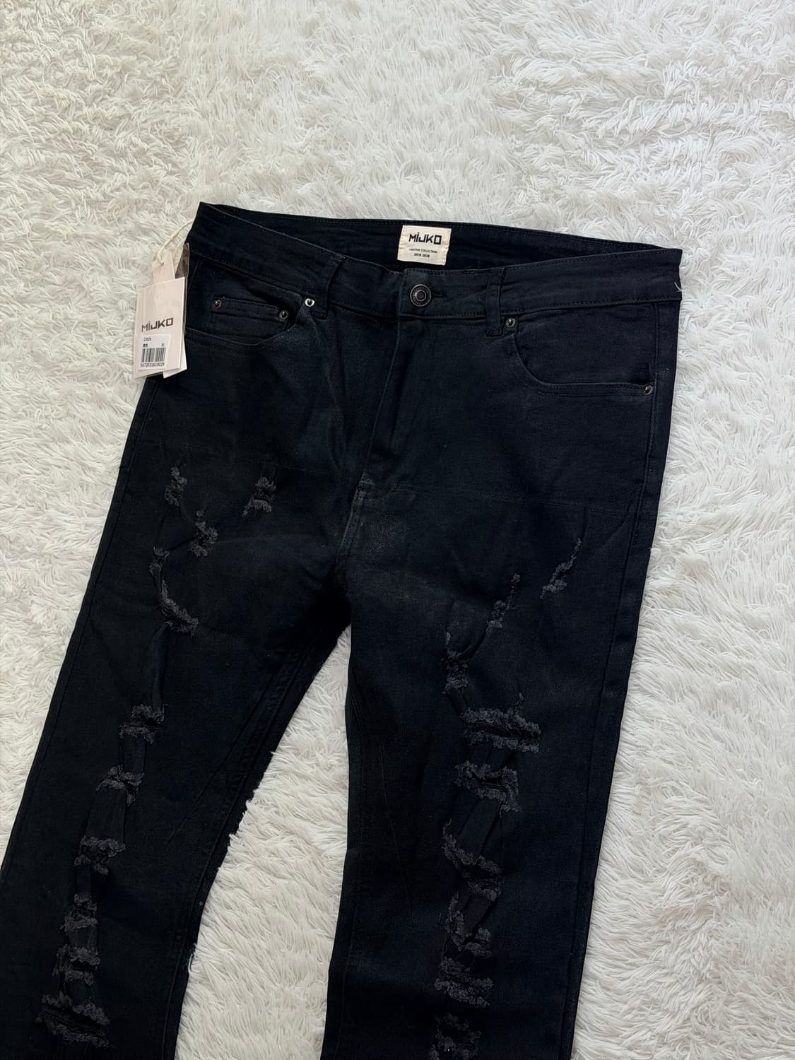 MIJKO 데미지 워싱 블랙 플레어 데님 상품이미지1