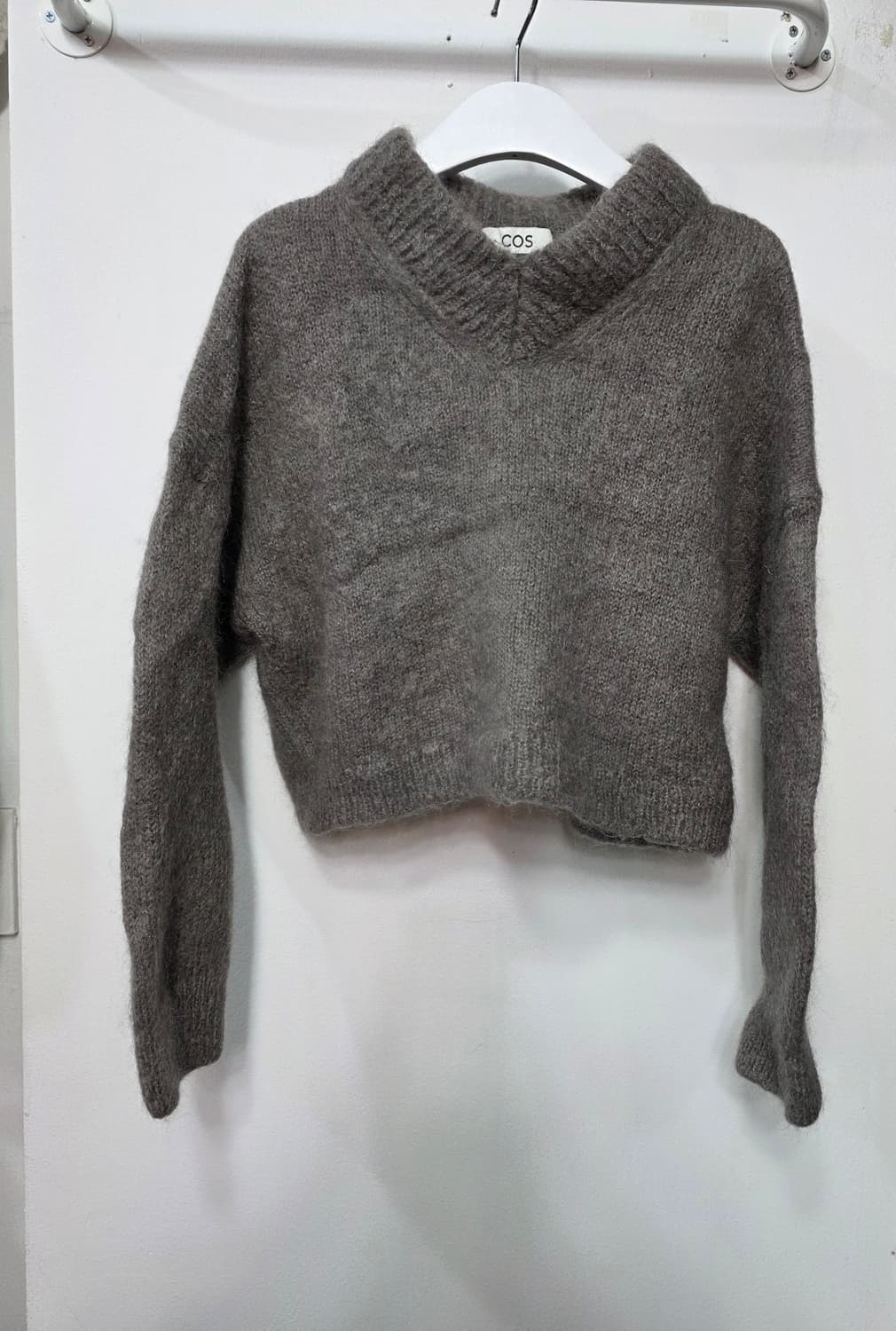 코스 여성 모헤어 크롭 니트 상품이미지1