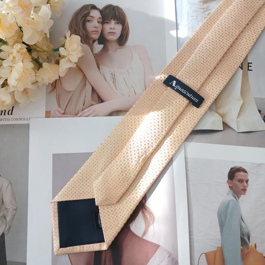 아쿠아스큐텀 실크 옐로우 자카드 넥타이 9cm A+등급 A19105
 상품이미지4